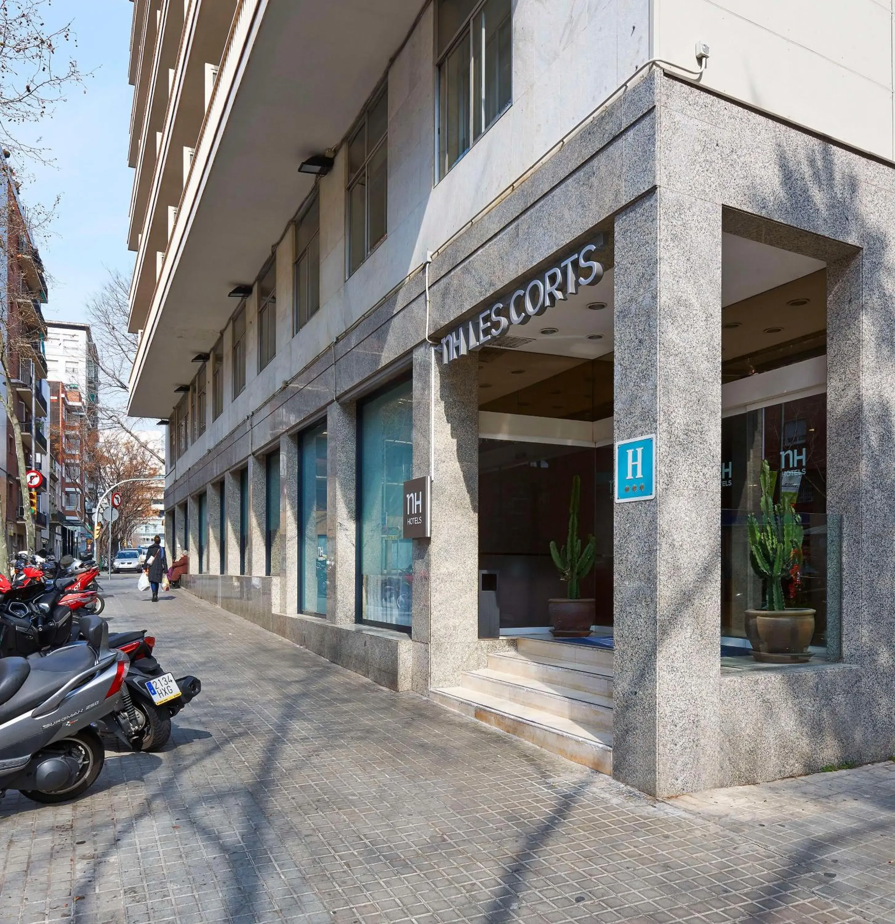 Property building in NH Barcelona Les Corts Property building in NH Barcelona Les Corts