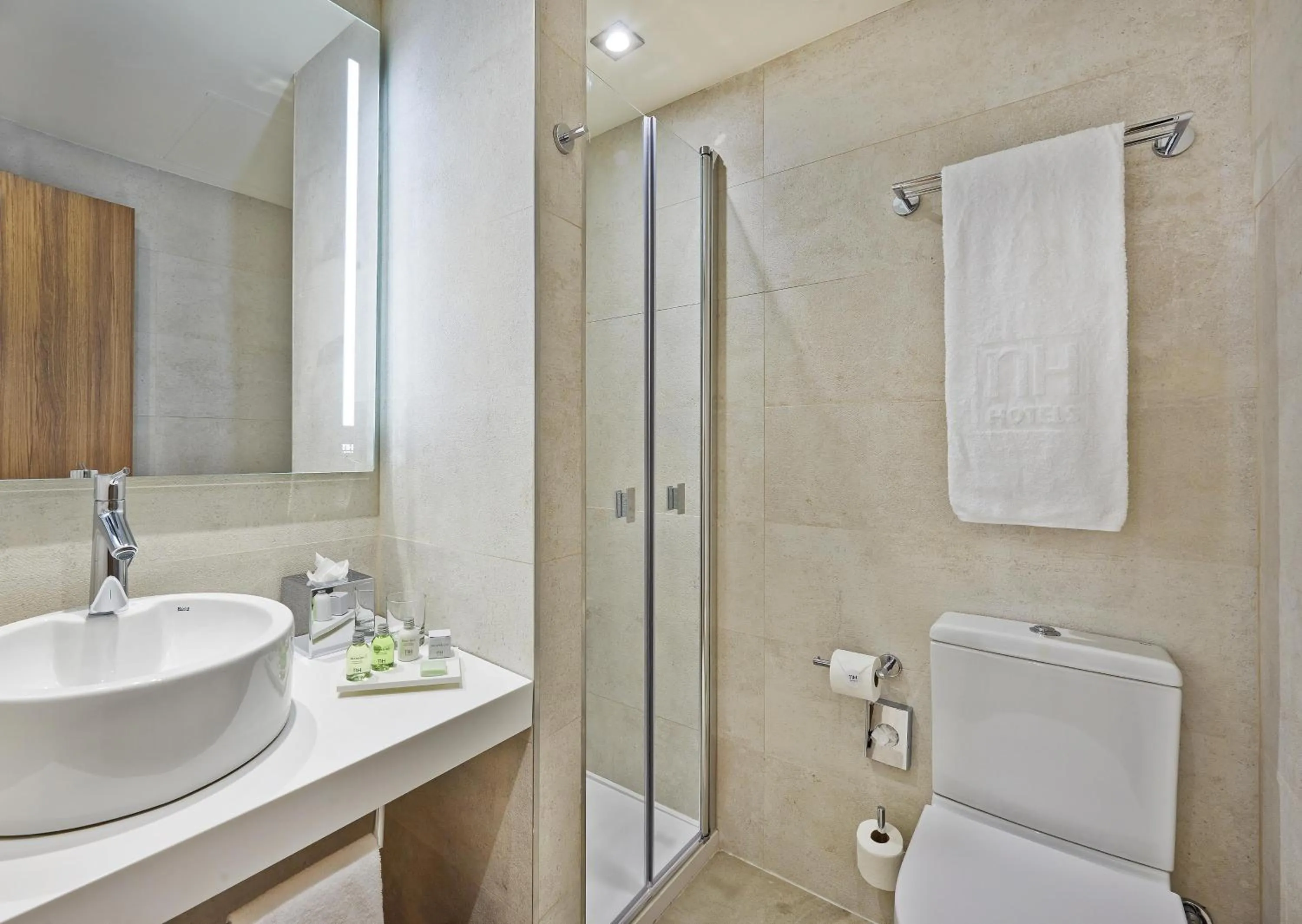 Bathroom in NH Barcelona Les Corts