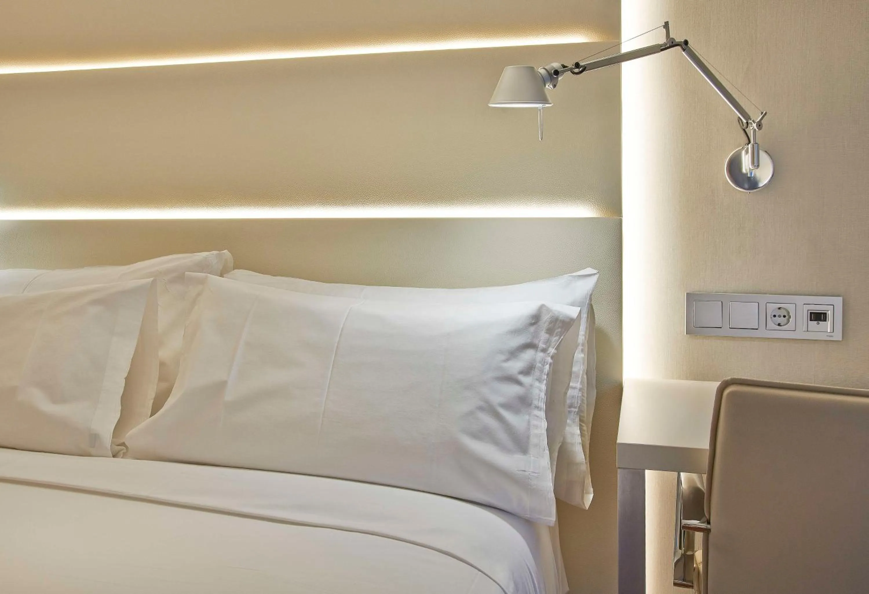 Bedroom, Bed in NH Barcelona Les Corts