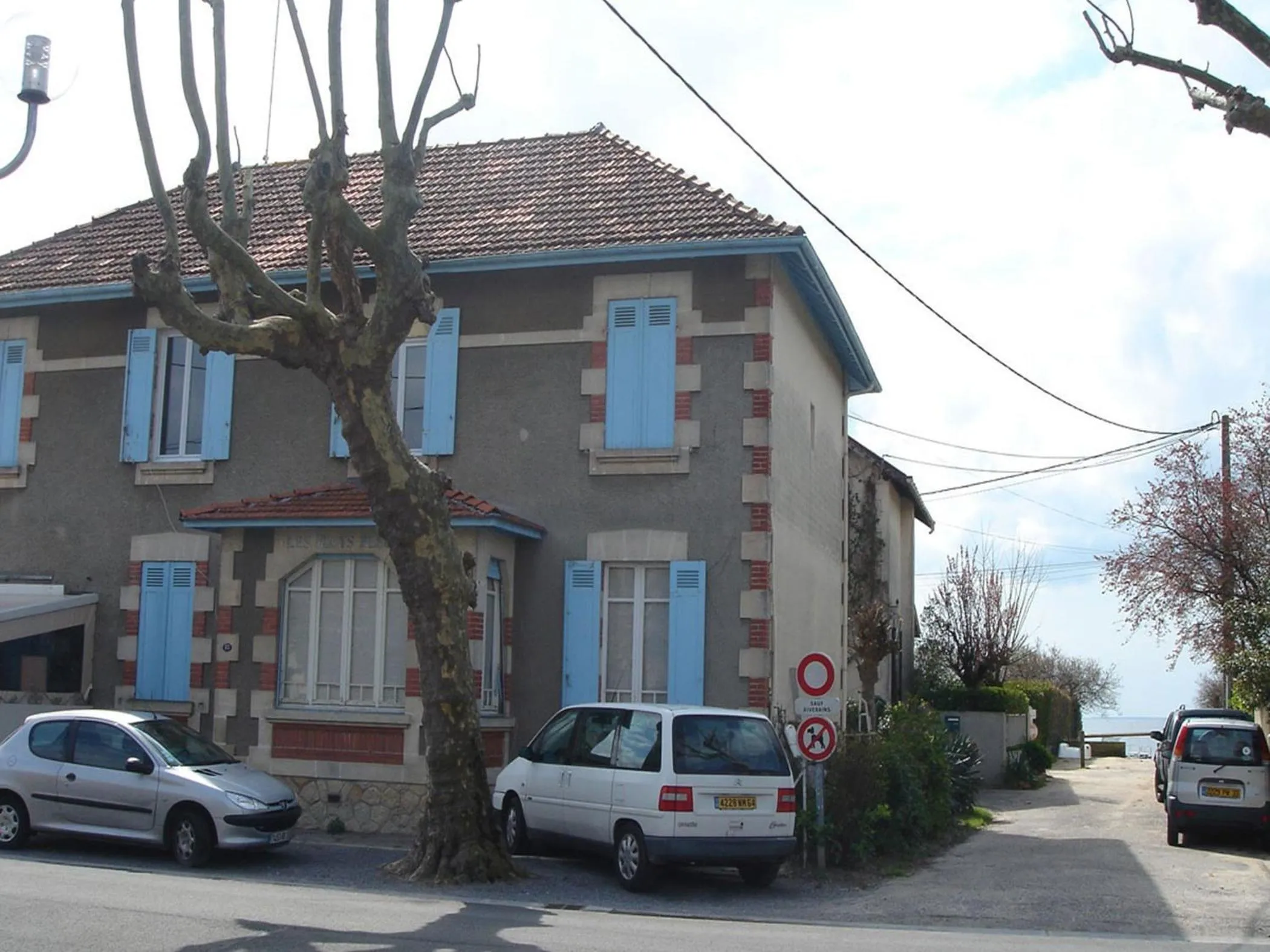 Property building in Les Flots Bleus