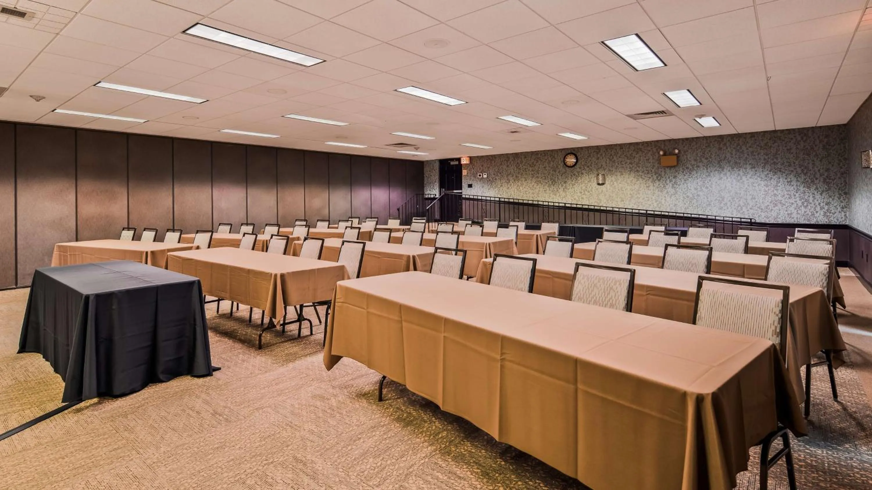 Meeting/conference room in The Inn at Lewisburg, BW Signature Collection