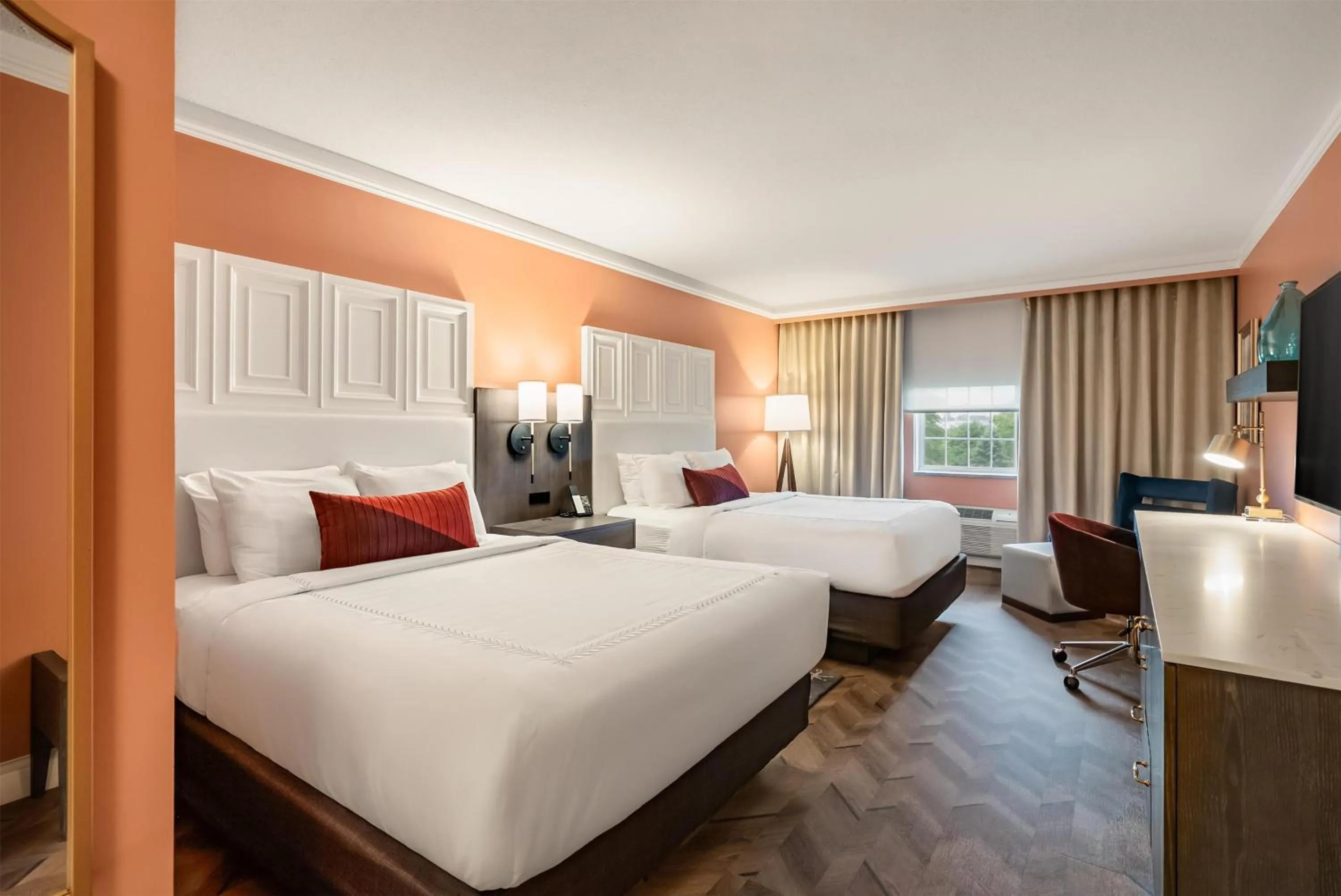 Bedroom, Bed in The Inn at Lewisburg, BW Signature Collection