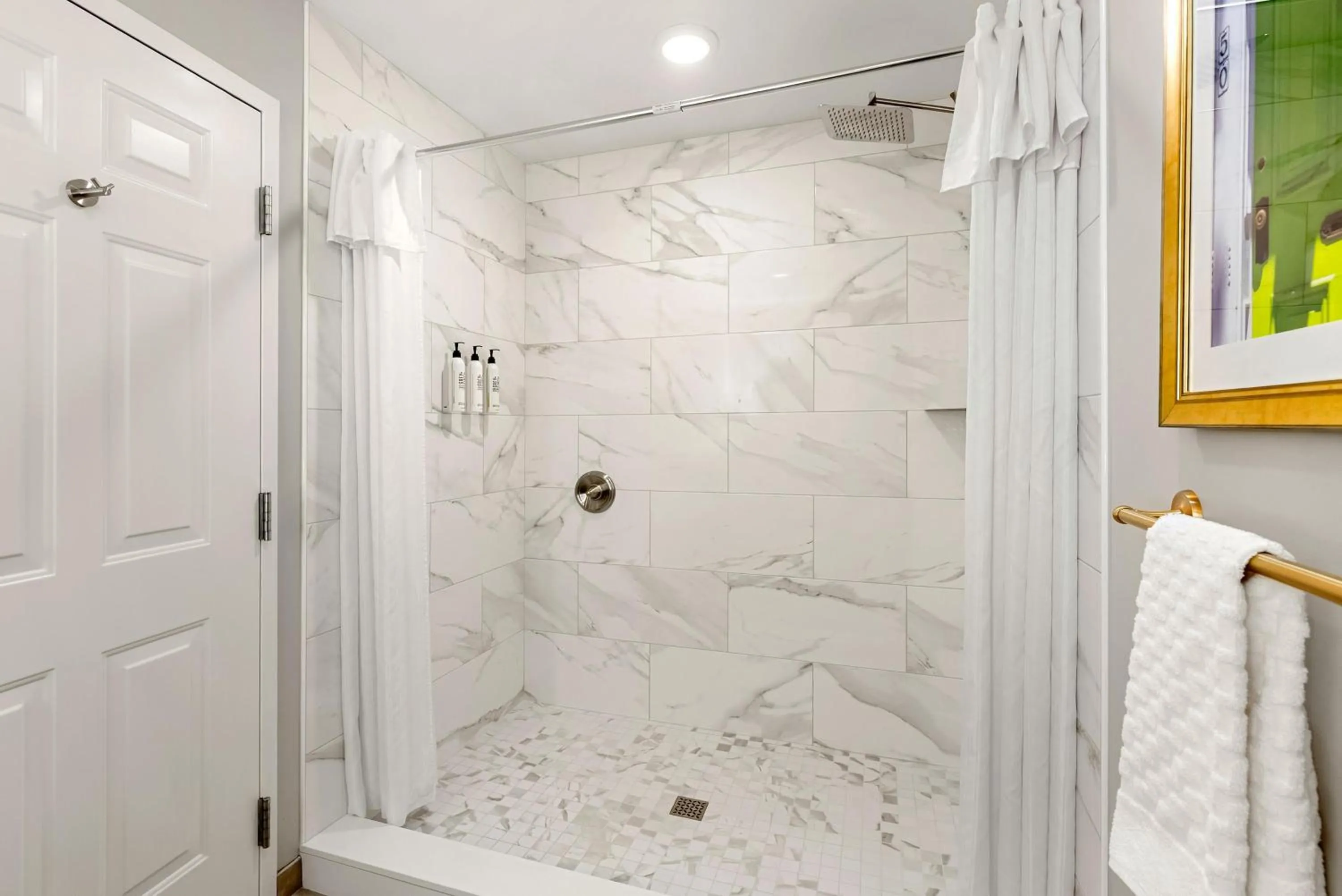 Bathroom in The Inn at Lewisburg, BW Signature Collection