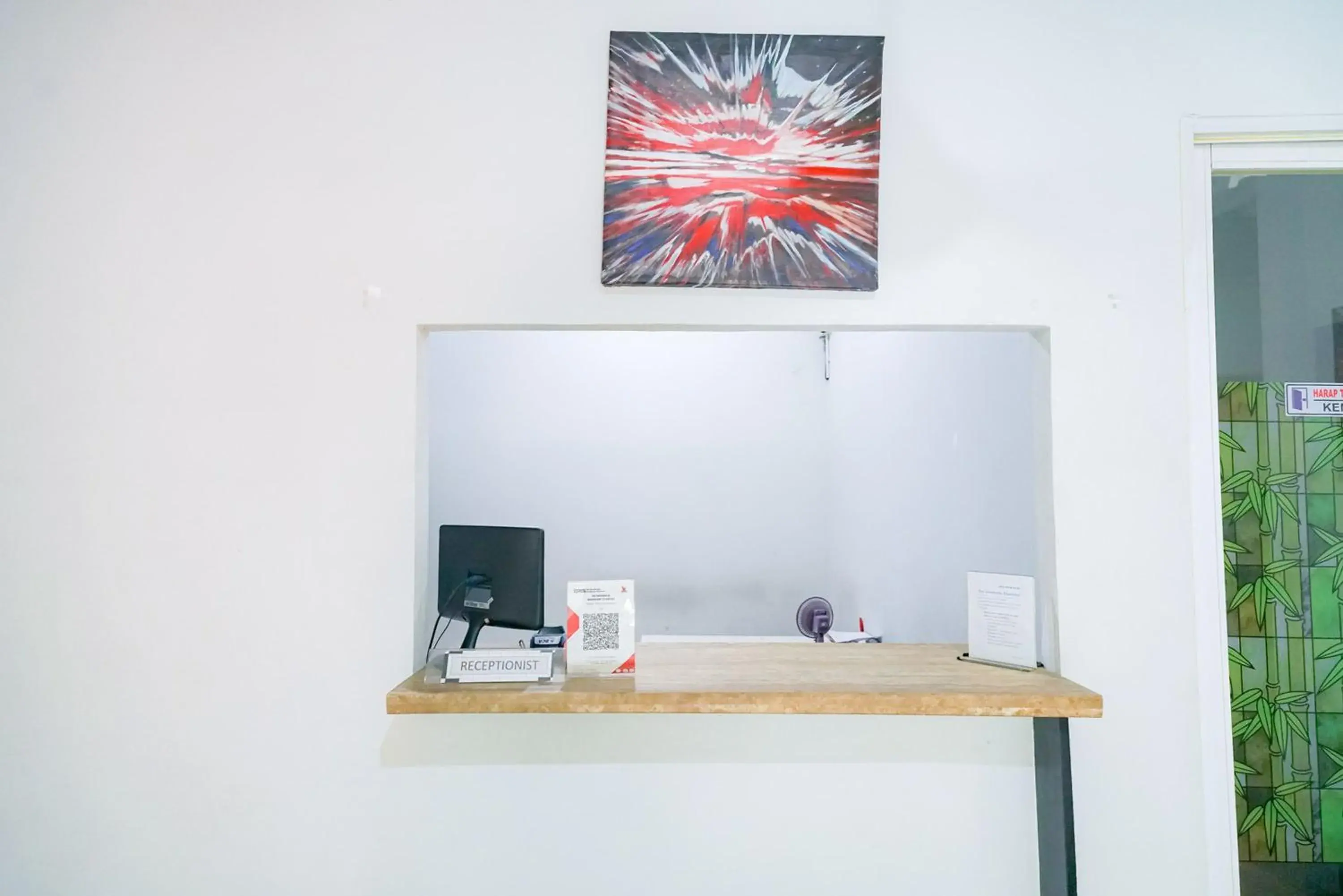 Urbanview Hotel Syariah De Umbrella Ciputat Urbanview Hotel Syariah De Umbrella Ciputat