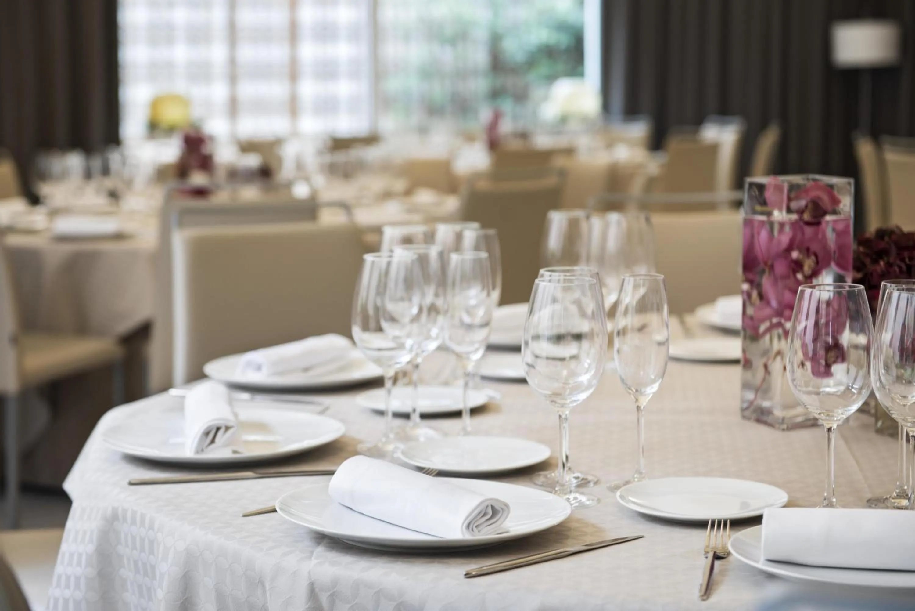 Lounge or bar in NH Collection Barcelona Podium