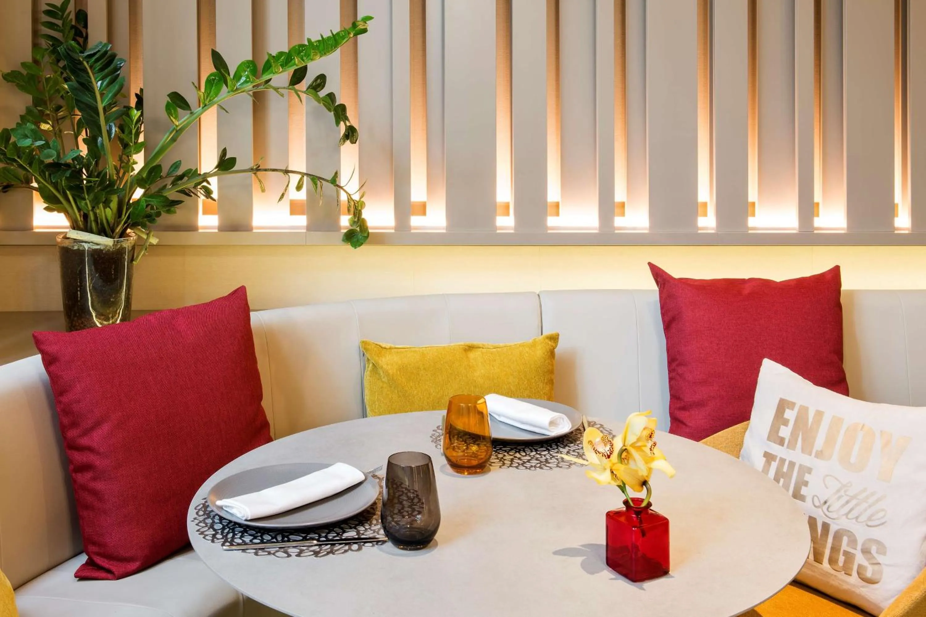 Lounge or bar in NH Collection Barcelona Podium