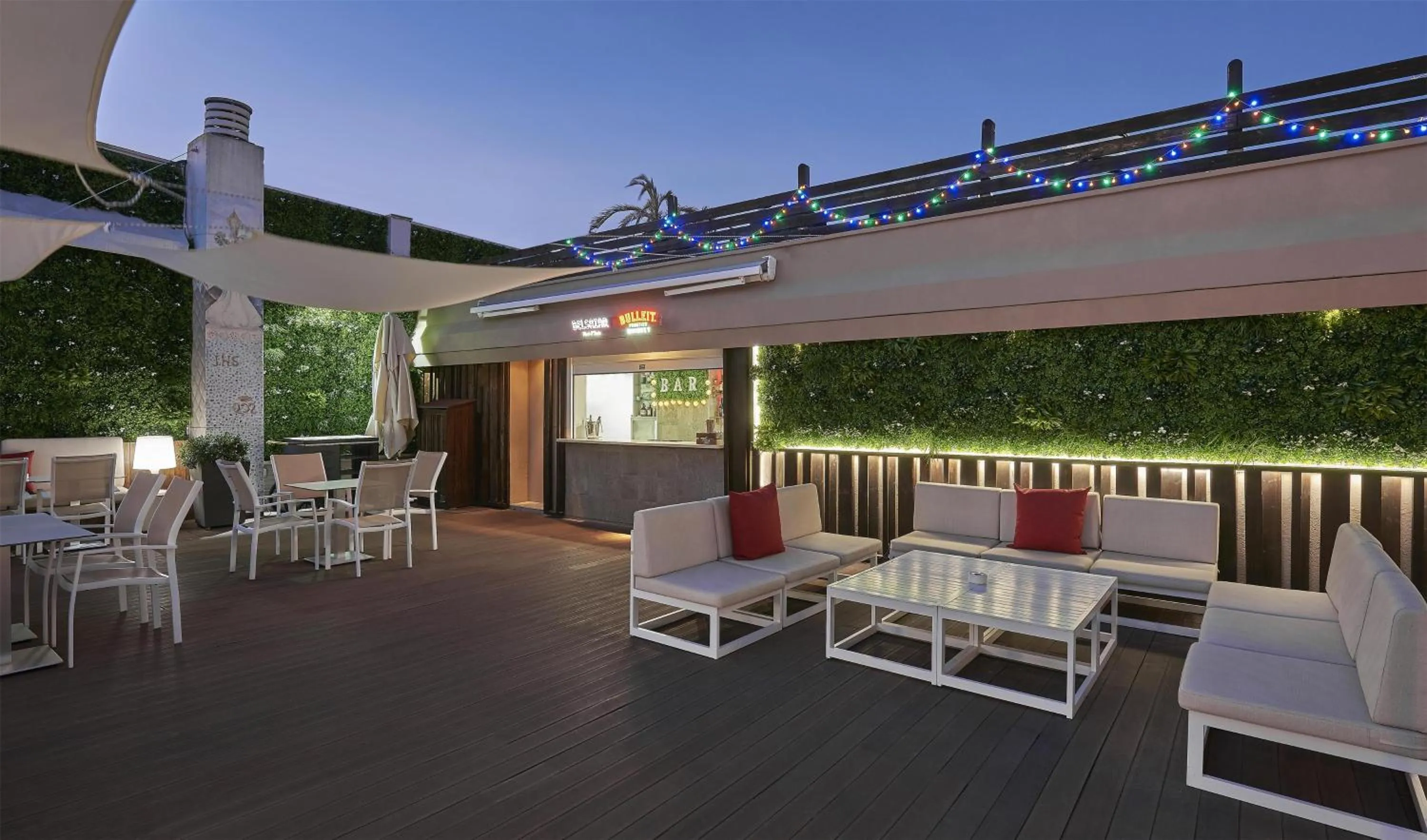 Lounge or bar in NH Collection Barcelona Podium