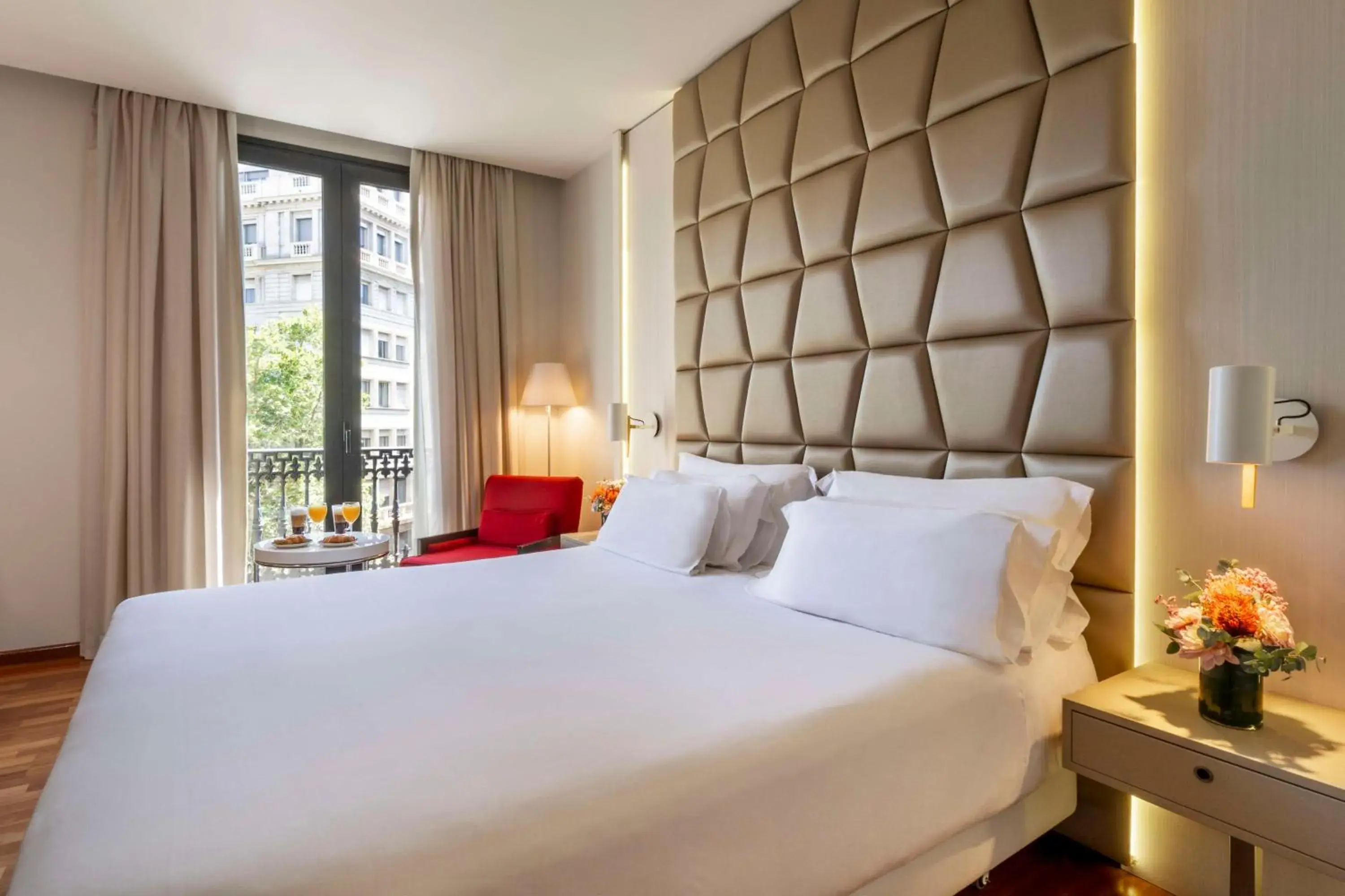 Lounge or bar, Bed in NH Collection Barcelona Podium Lounge or bar, Bed in NH Collection Barcelona Podium