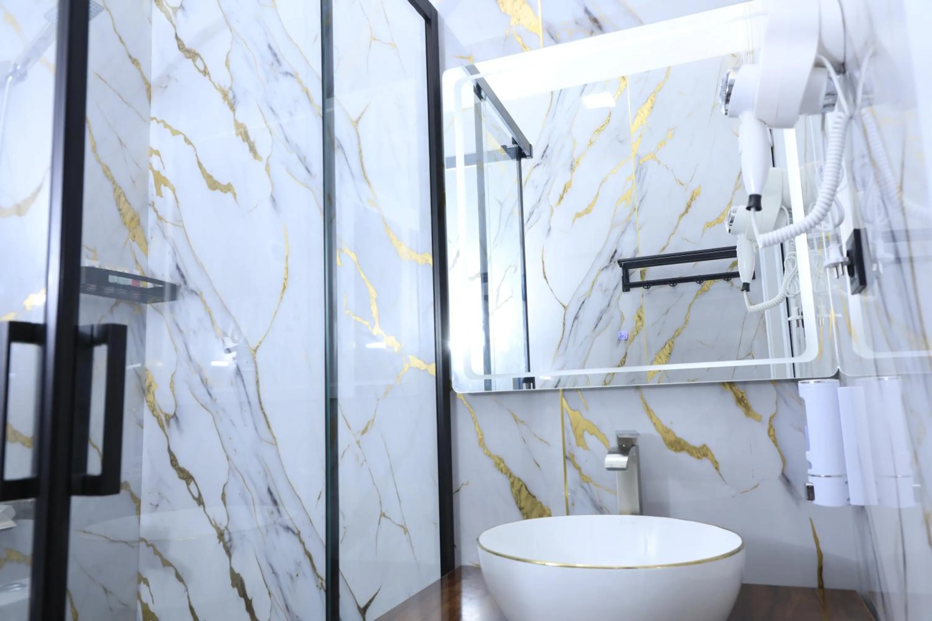 Shower in FIRDAVS HOTEL