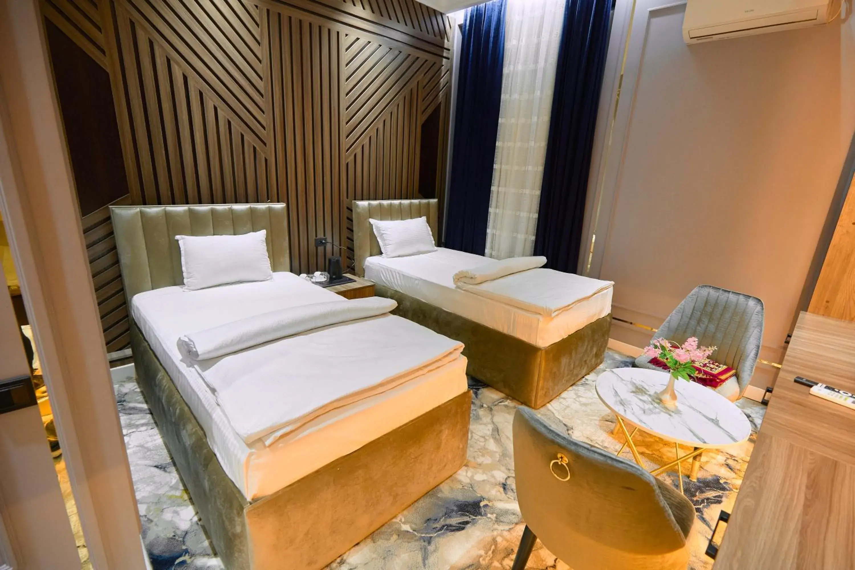 Budget Twin Room in FIRDAVS HOTEL Budget Twin Room in FIRDAVS HOTEL