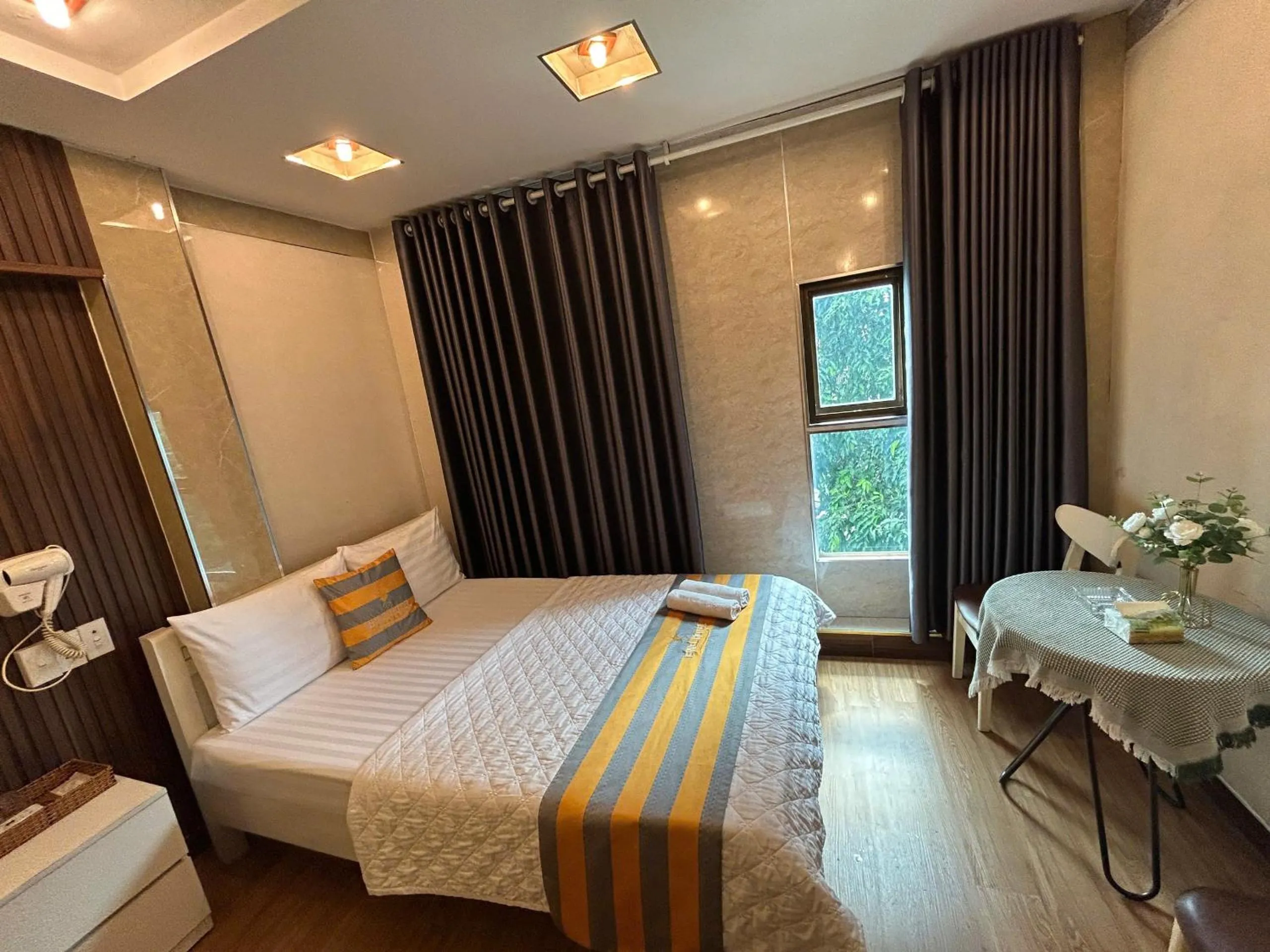 Bedroom, Bed in Jewel Hotel