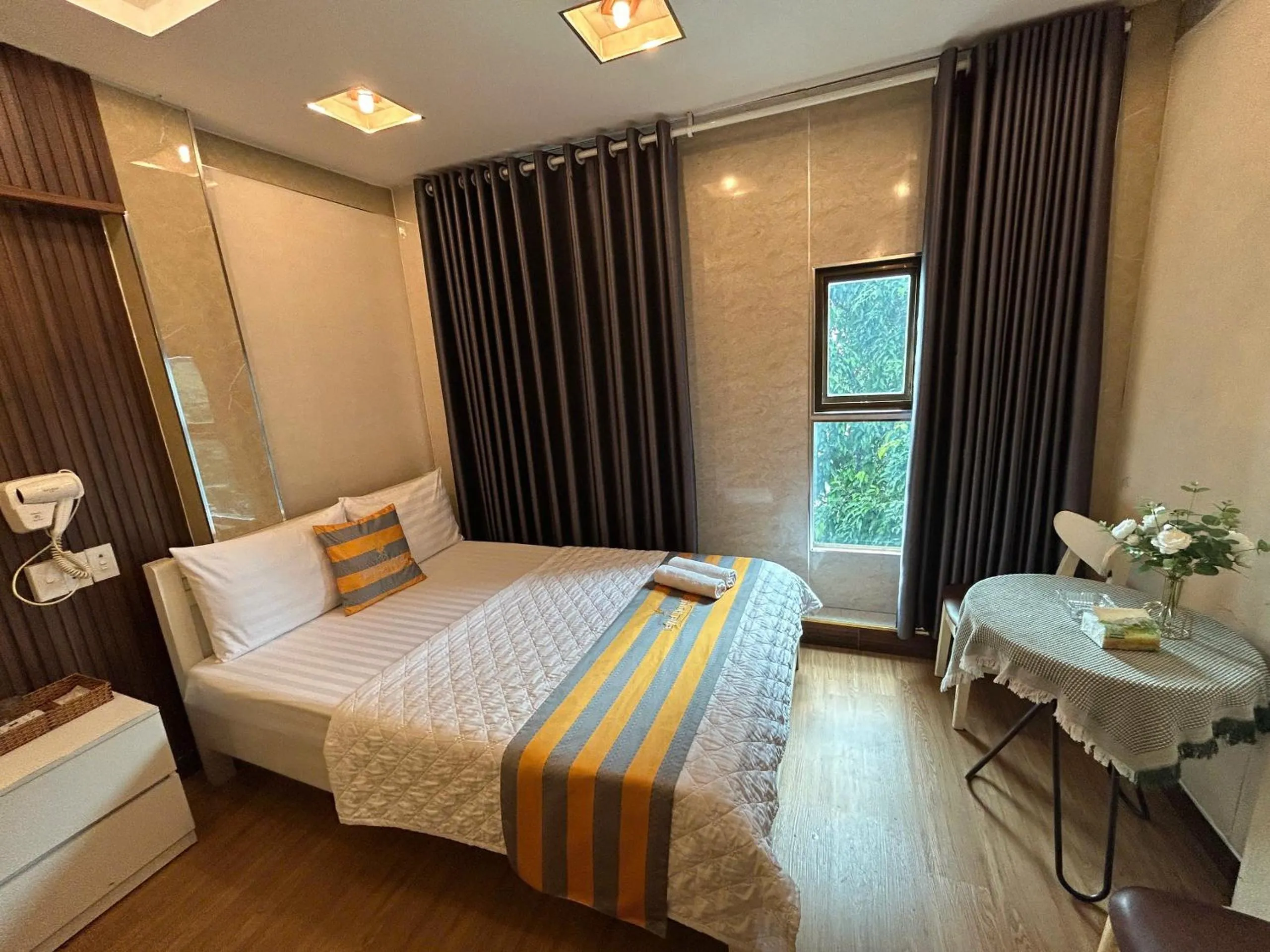 Bedroom, Bed in Jewel Hotel