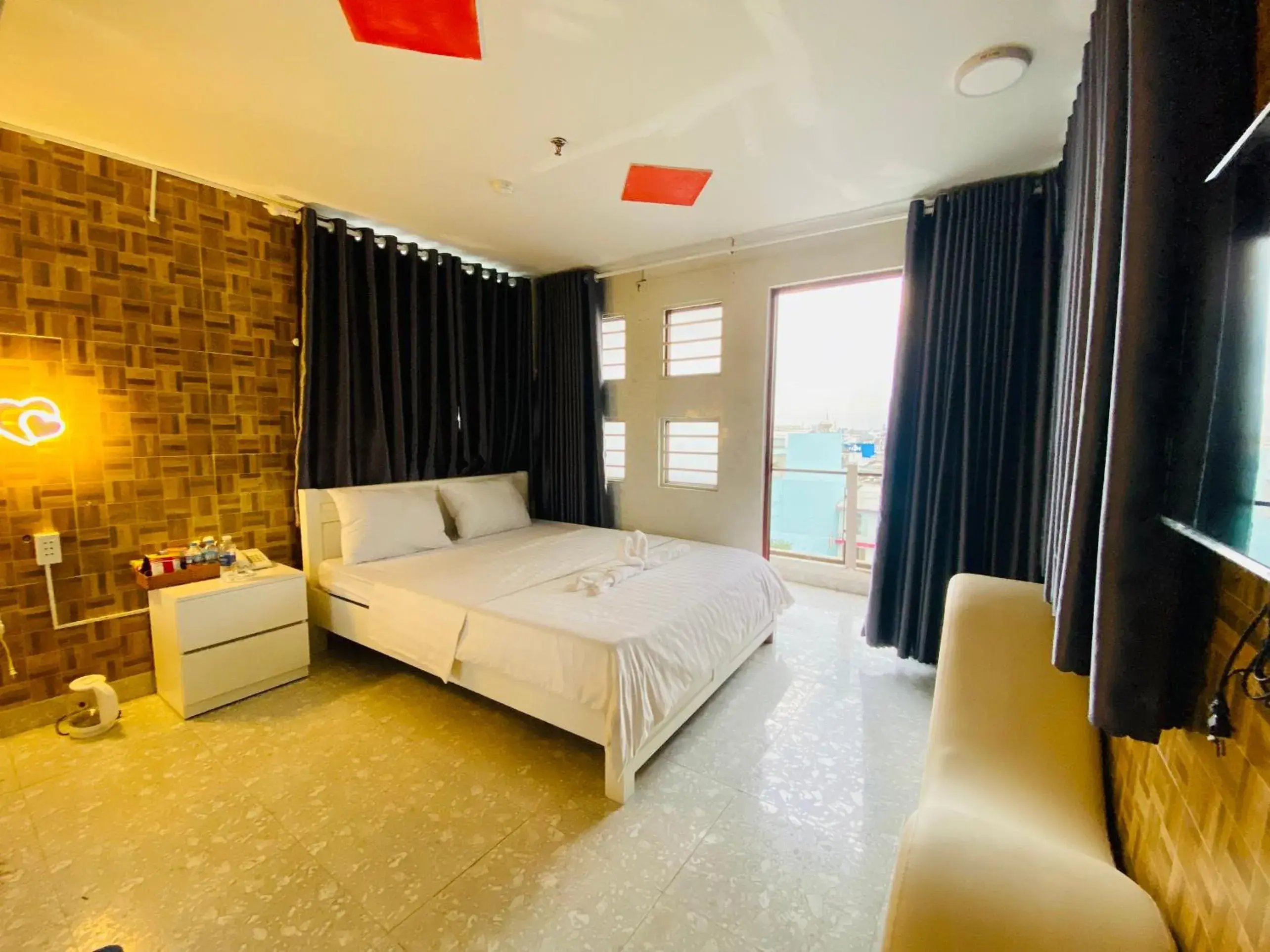 Photo of the whole room, Bed in Jewel Hotel Photo of the whole room, Bed in Jewel Hotel