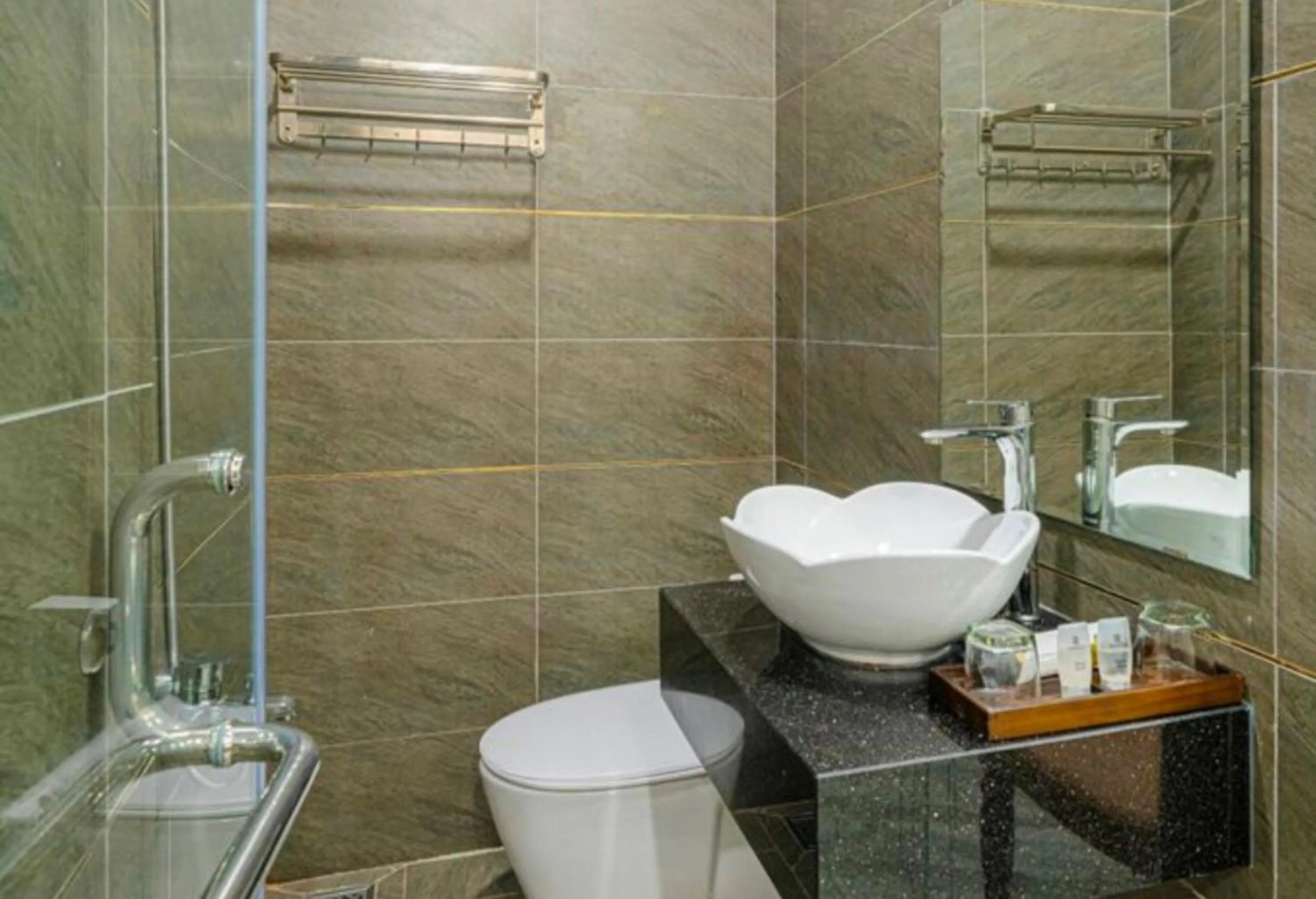 Bathroom in Jewel Hotel