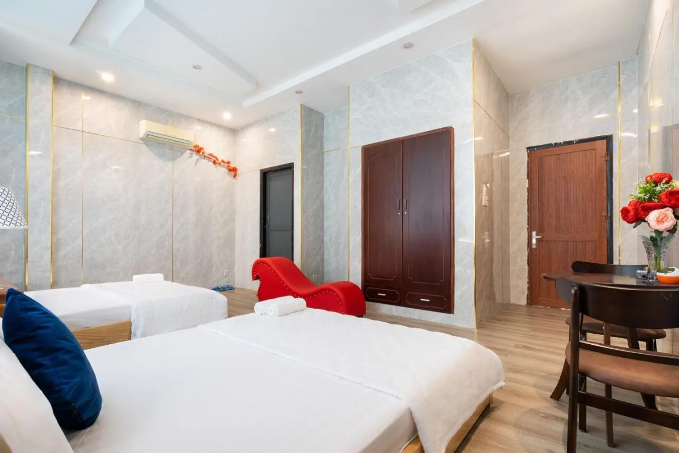 Photo of the whole room in Khách Sạn Tràng An