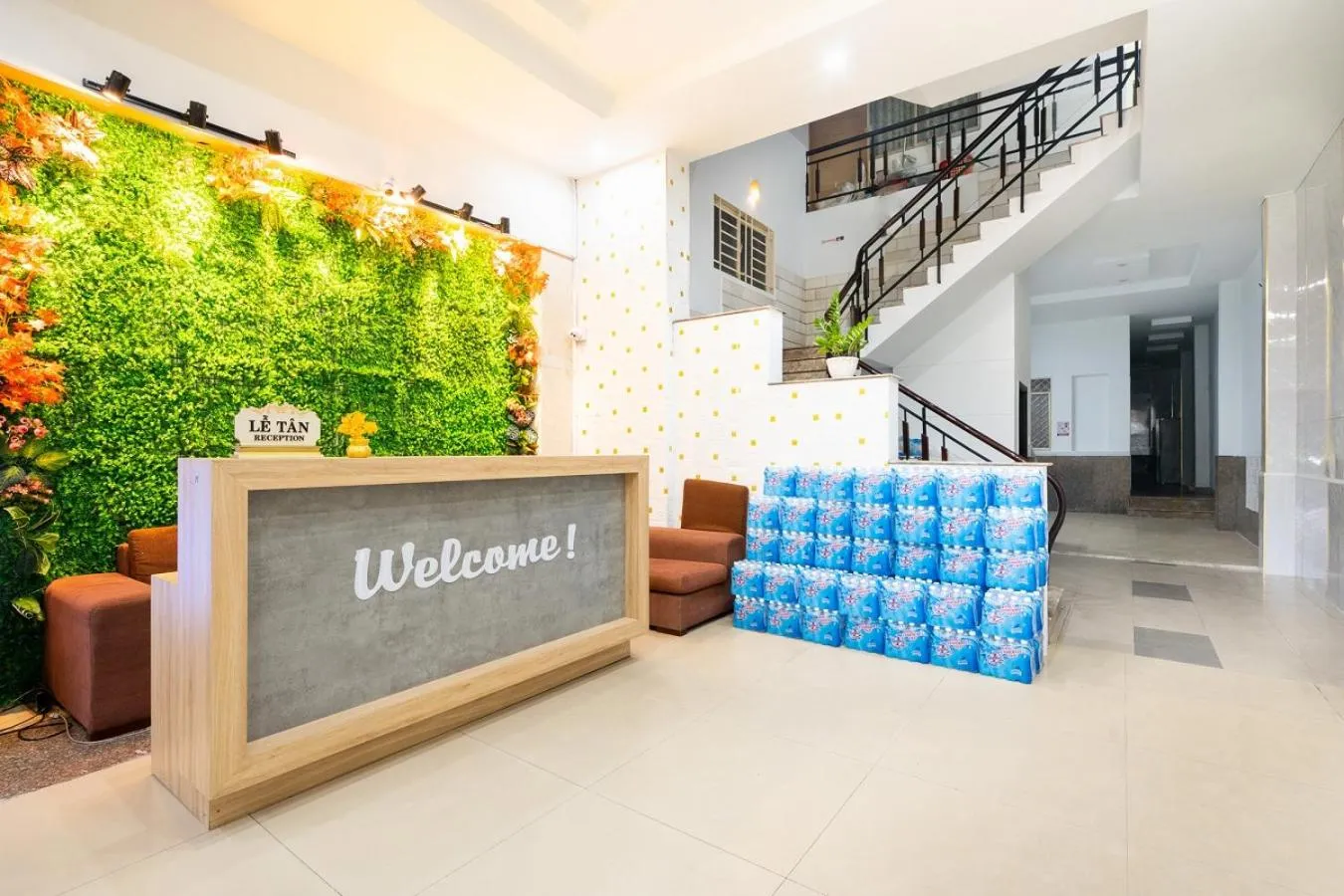 Property logo or sign in Khách Sạn Tràng An