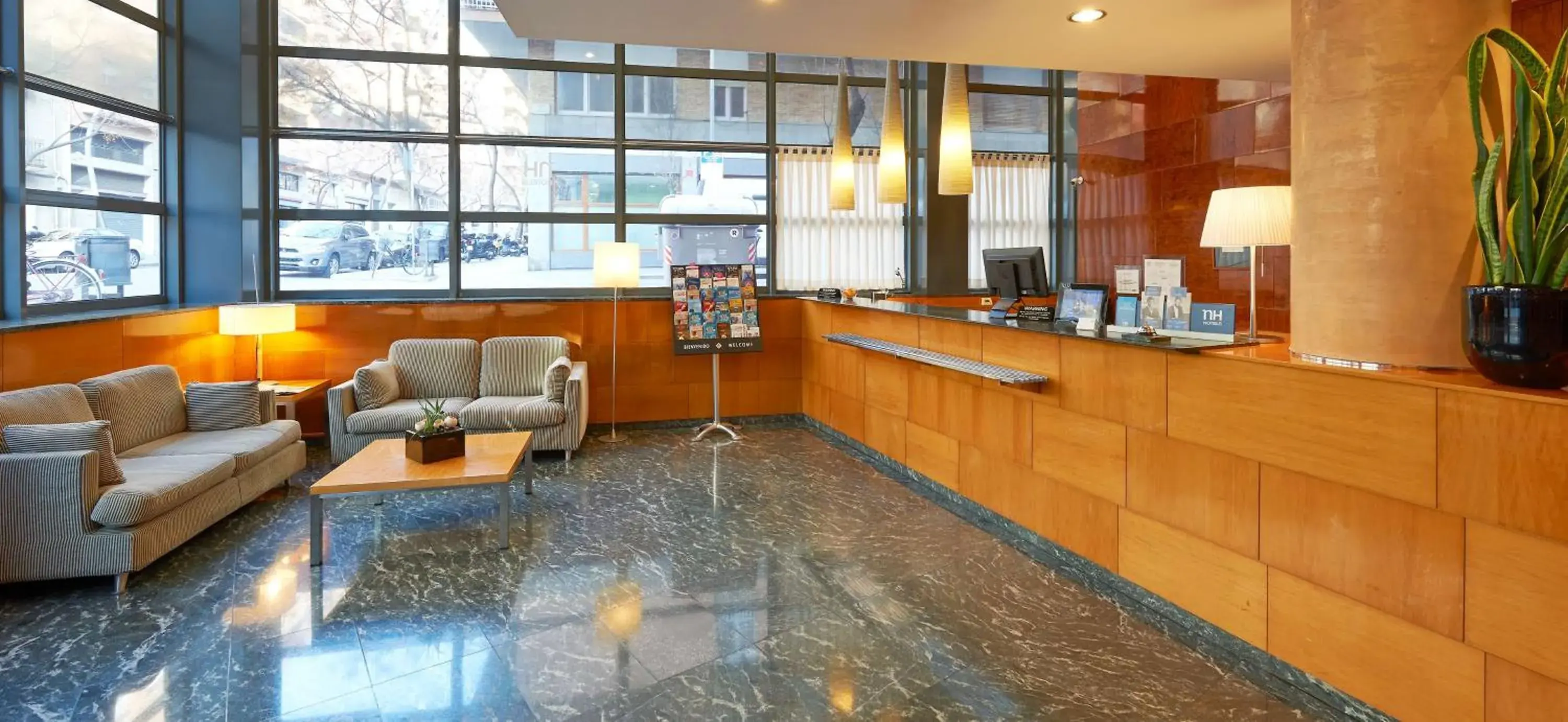 Lobby or reception in NH Barcelona Entenza Lobby or reception in NH Barcelona Entenza