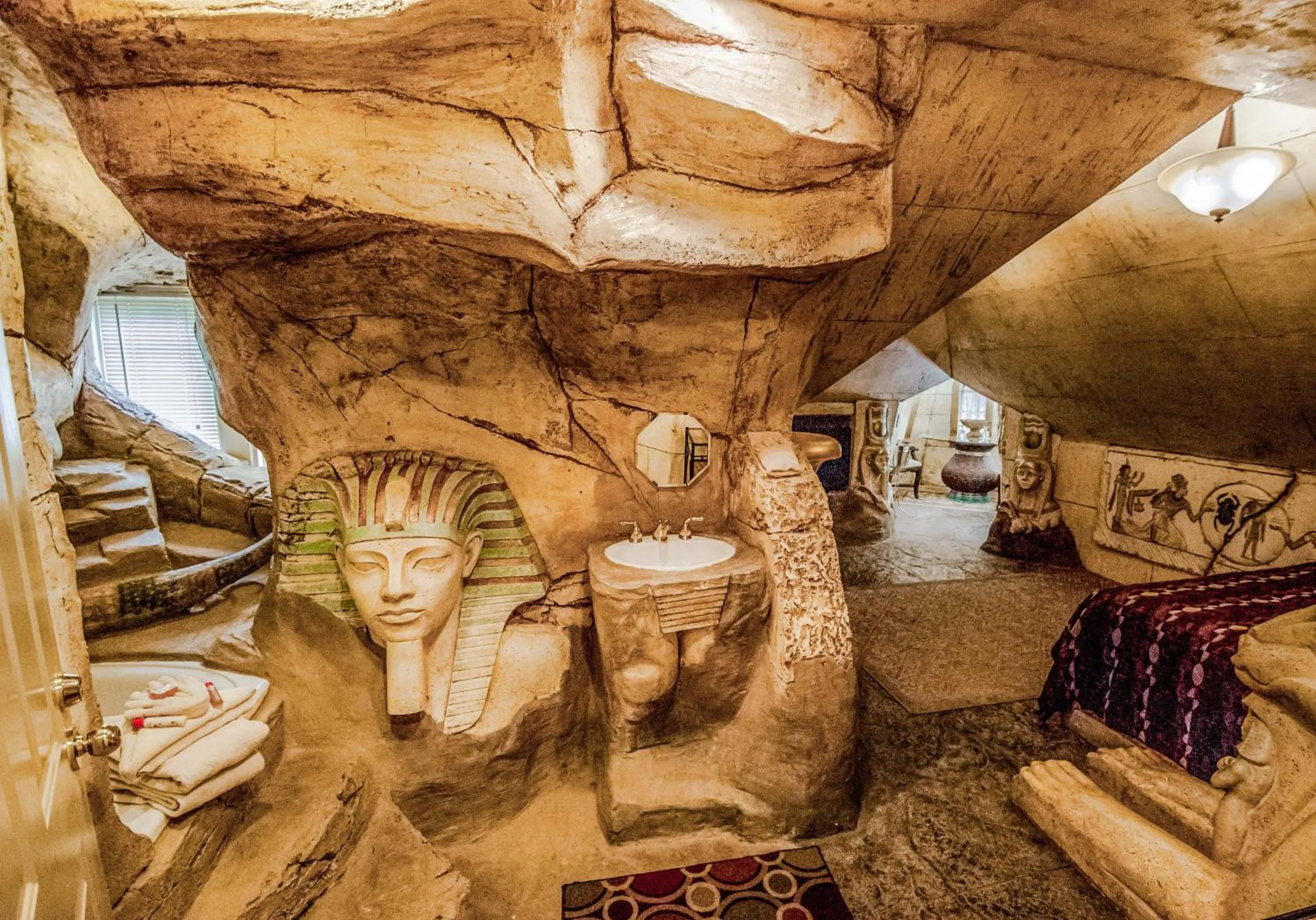 Bathroom in The Anniversary Inn - South Temple