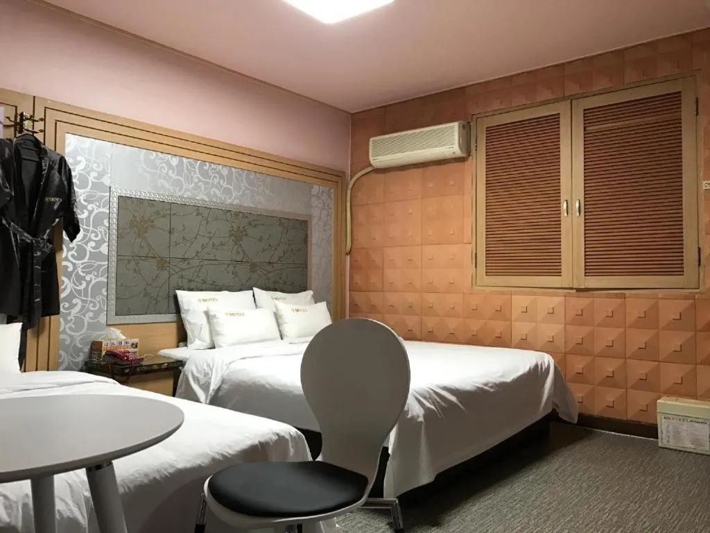 Sharp Hotel Jeonju
