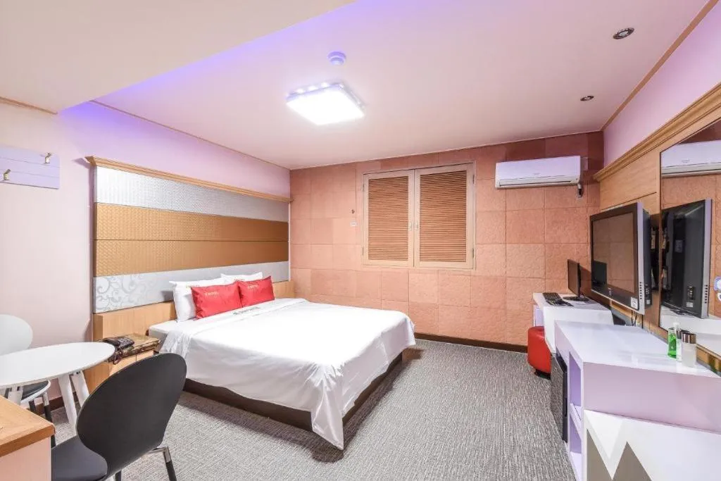 Sharp Hotel Jeonju