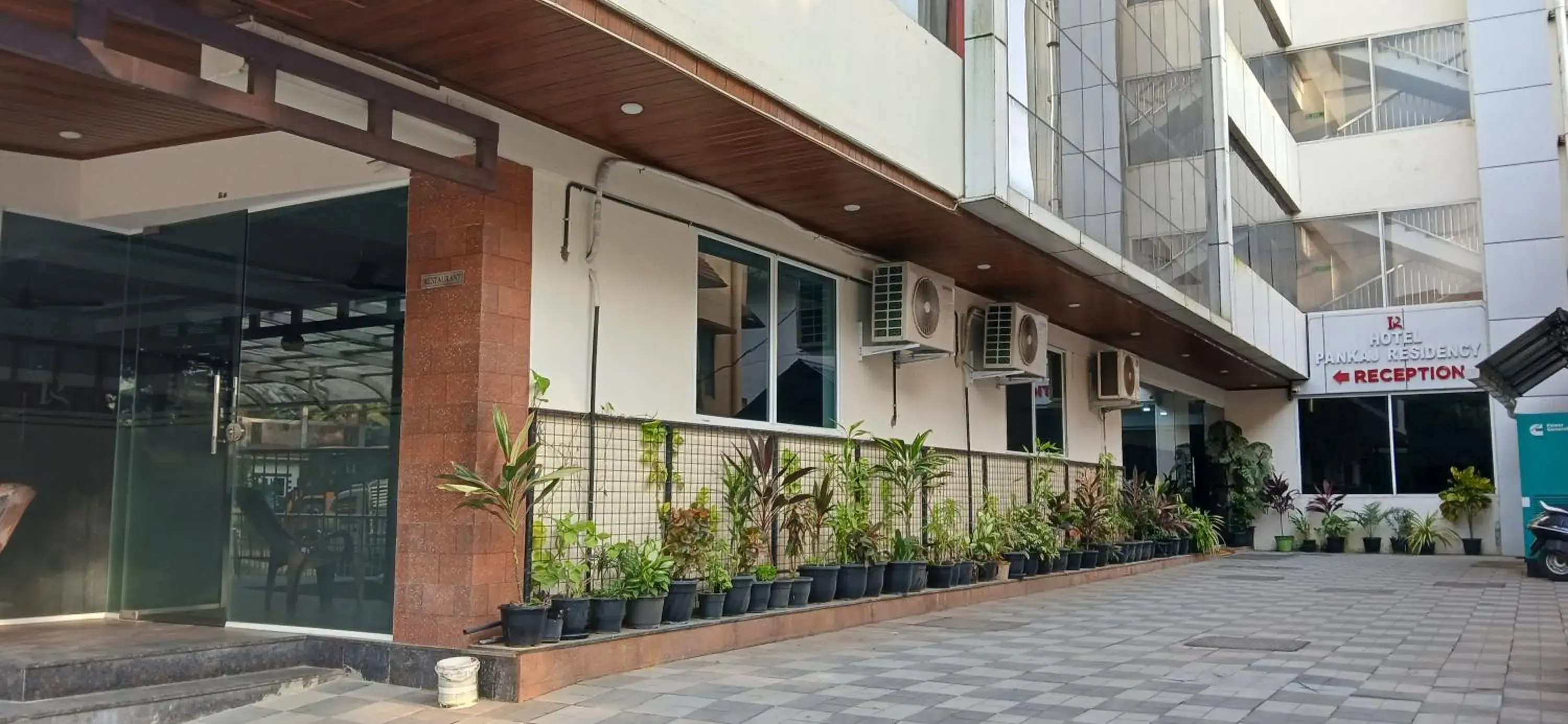 Property building in HOTEL PANKAJ RESIDENCY Property building in HOTEL PANKAJ RESIDENCY