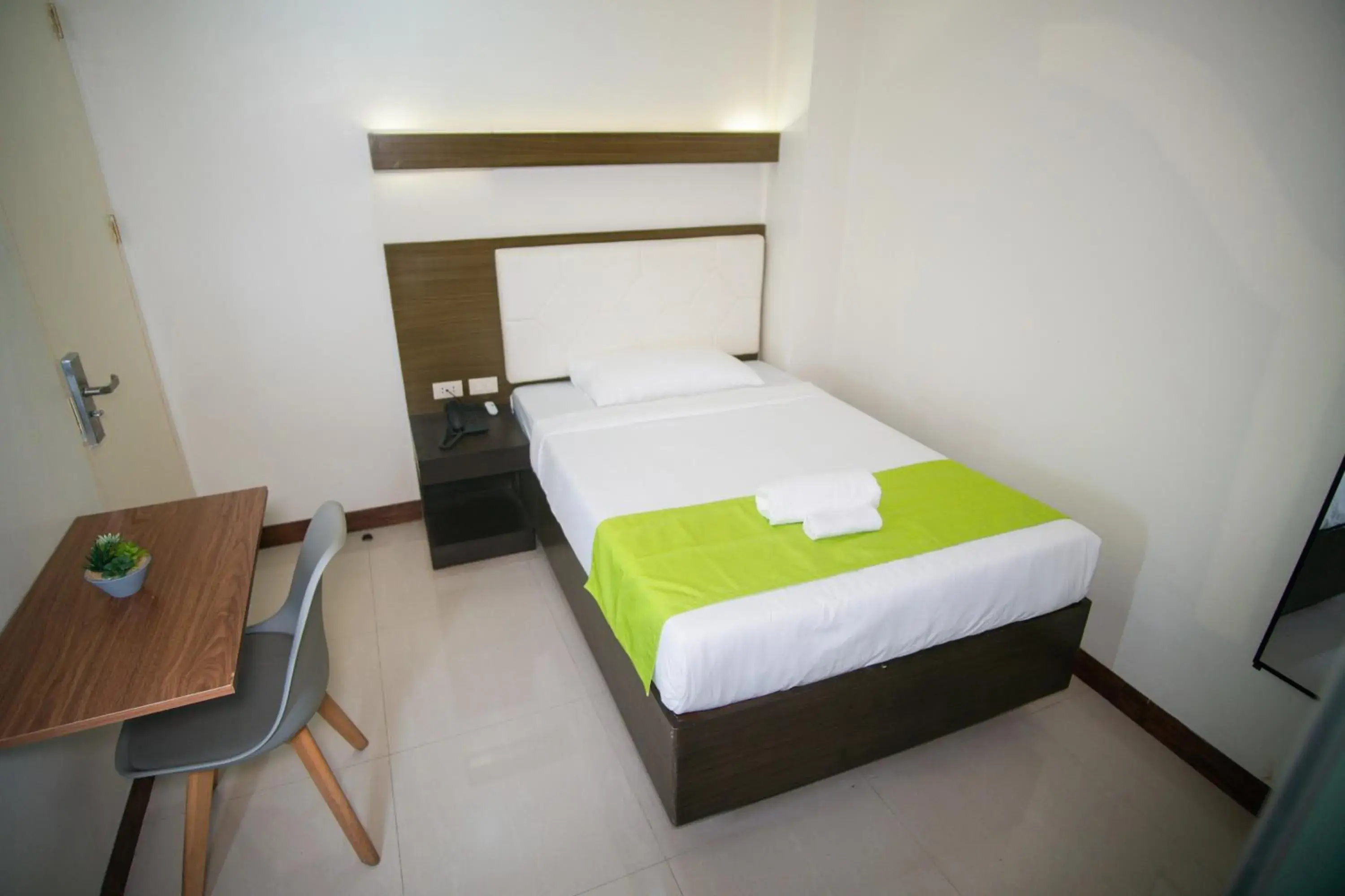 Bedroom, Bed in Benrose Hotel Bedroom, Bed in Benrose Hotel