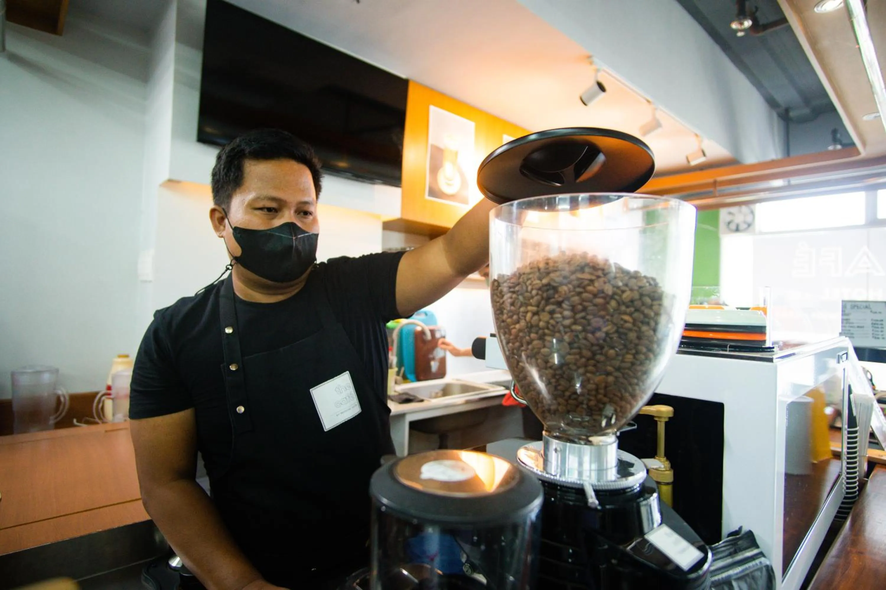 Coffee/tea facilities in Benrose Hotel