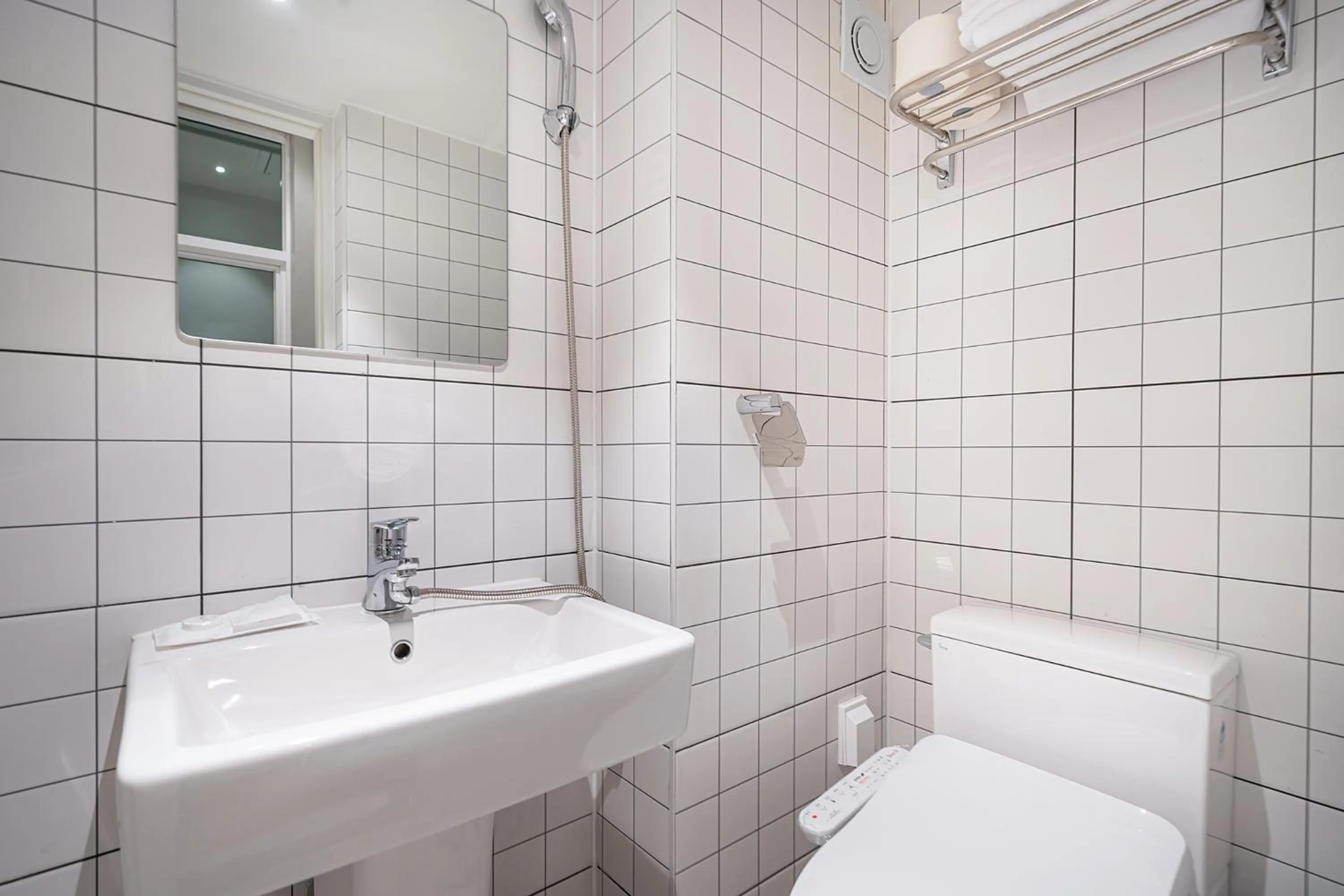 Toilet in Aank Hotel Hongdae