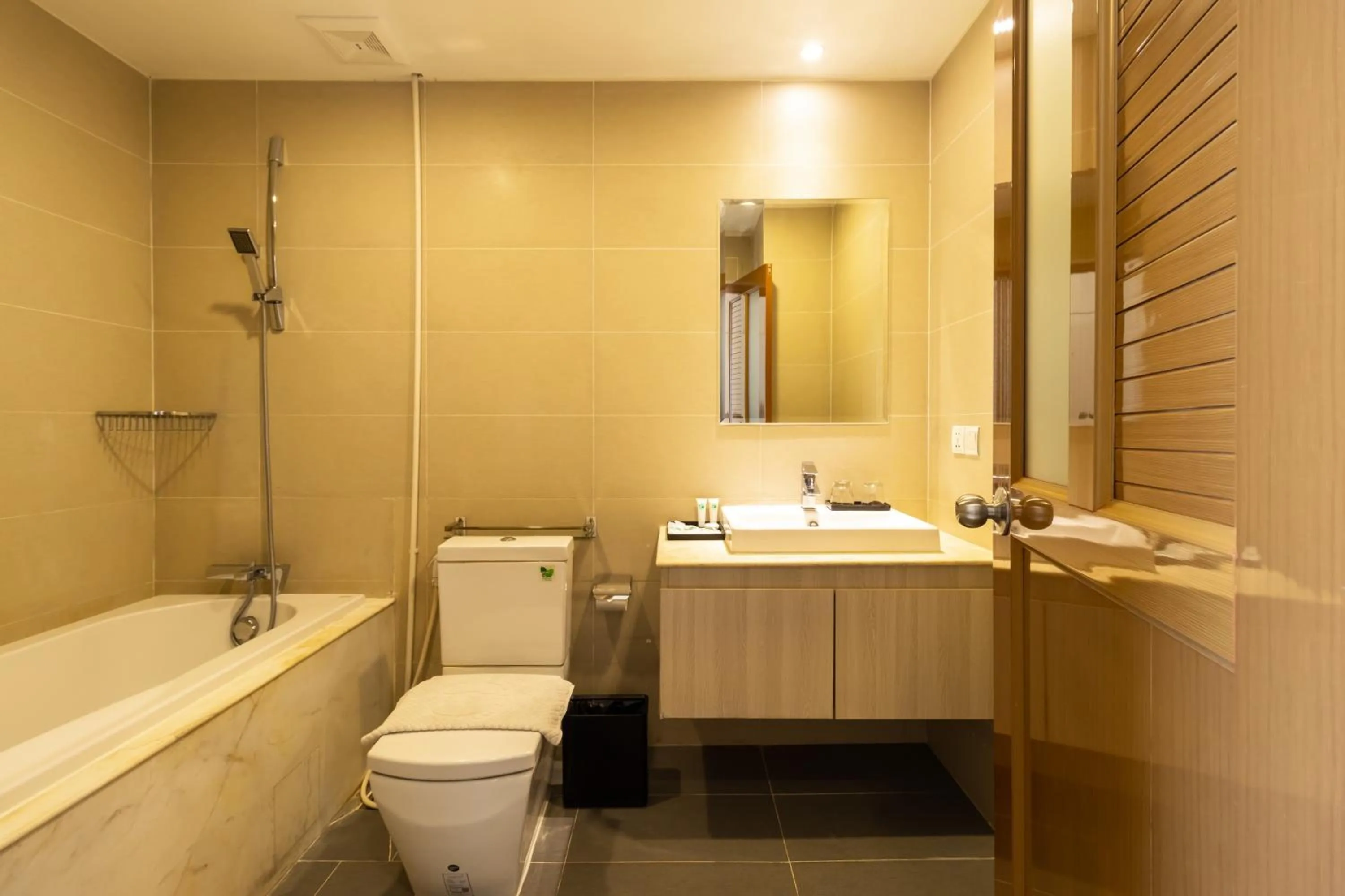 Toilet in CDX RESIDENCE