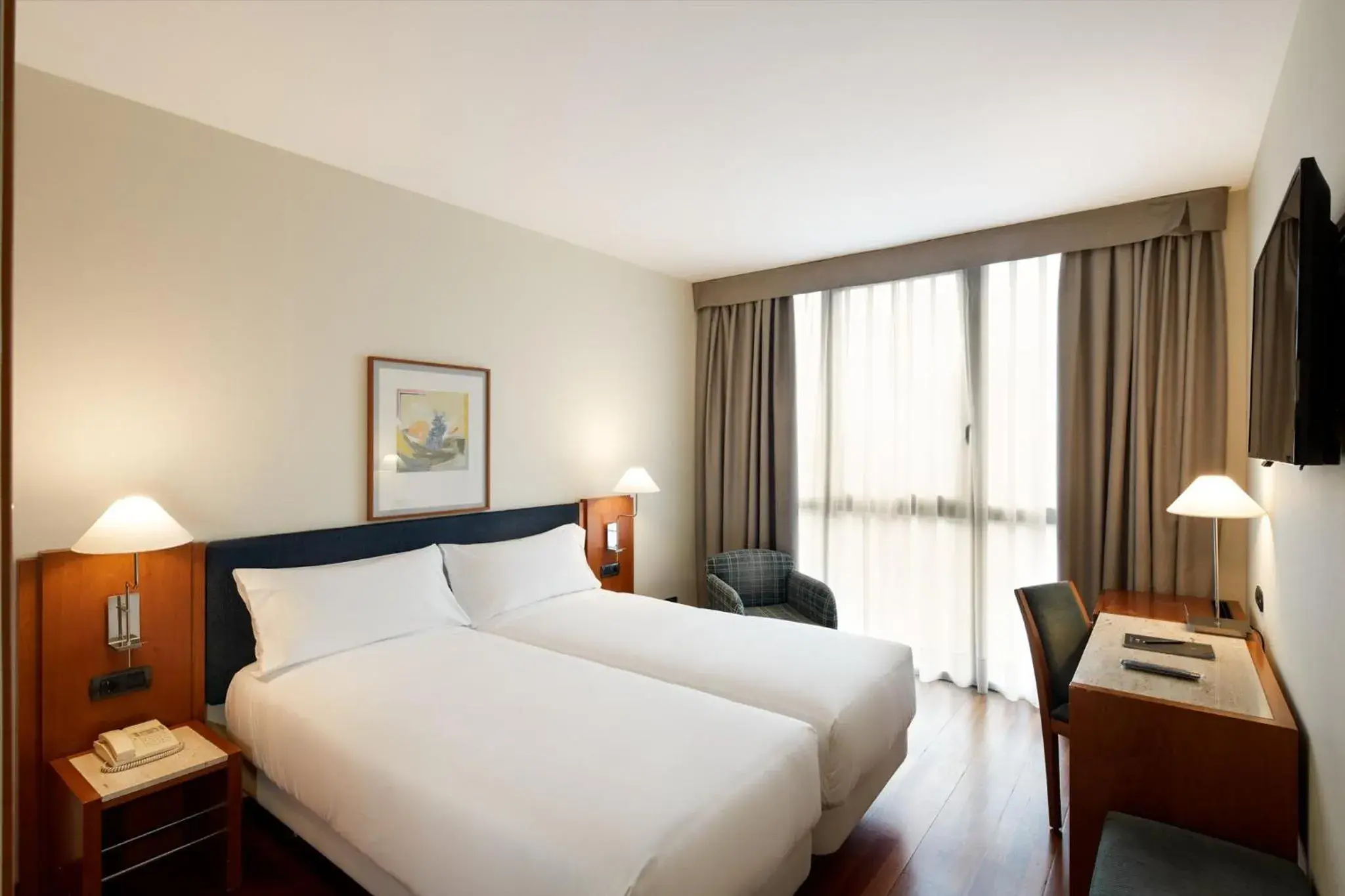 Photo of the whole room, Bed in Sercotel Cornellà Barcelona Photo of the whole room, Bed in Sercotel Cornellà Barcelona