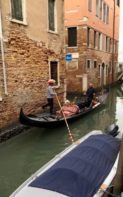 Natural landscape in Dream's door with canal view in Venice