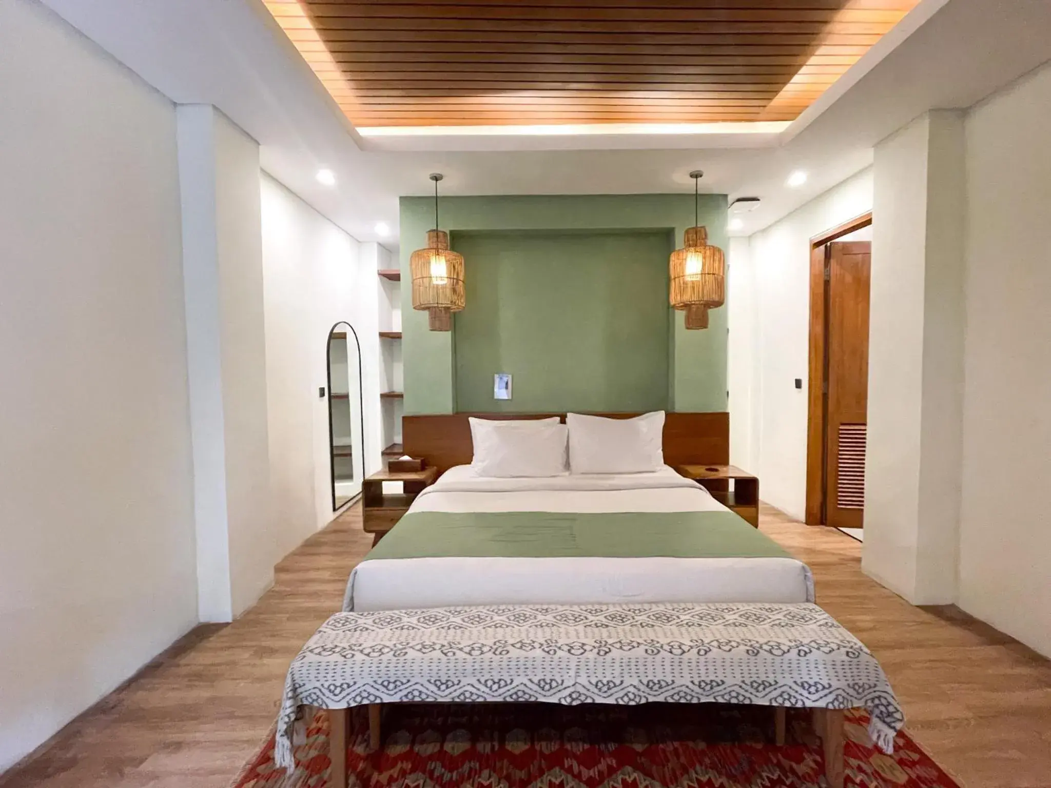 Deluxe King Room in Leafy Home Canggu Deluxe King Room in Leafy Home Canggu