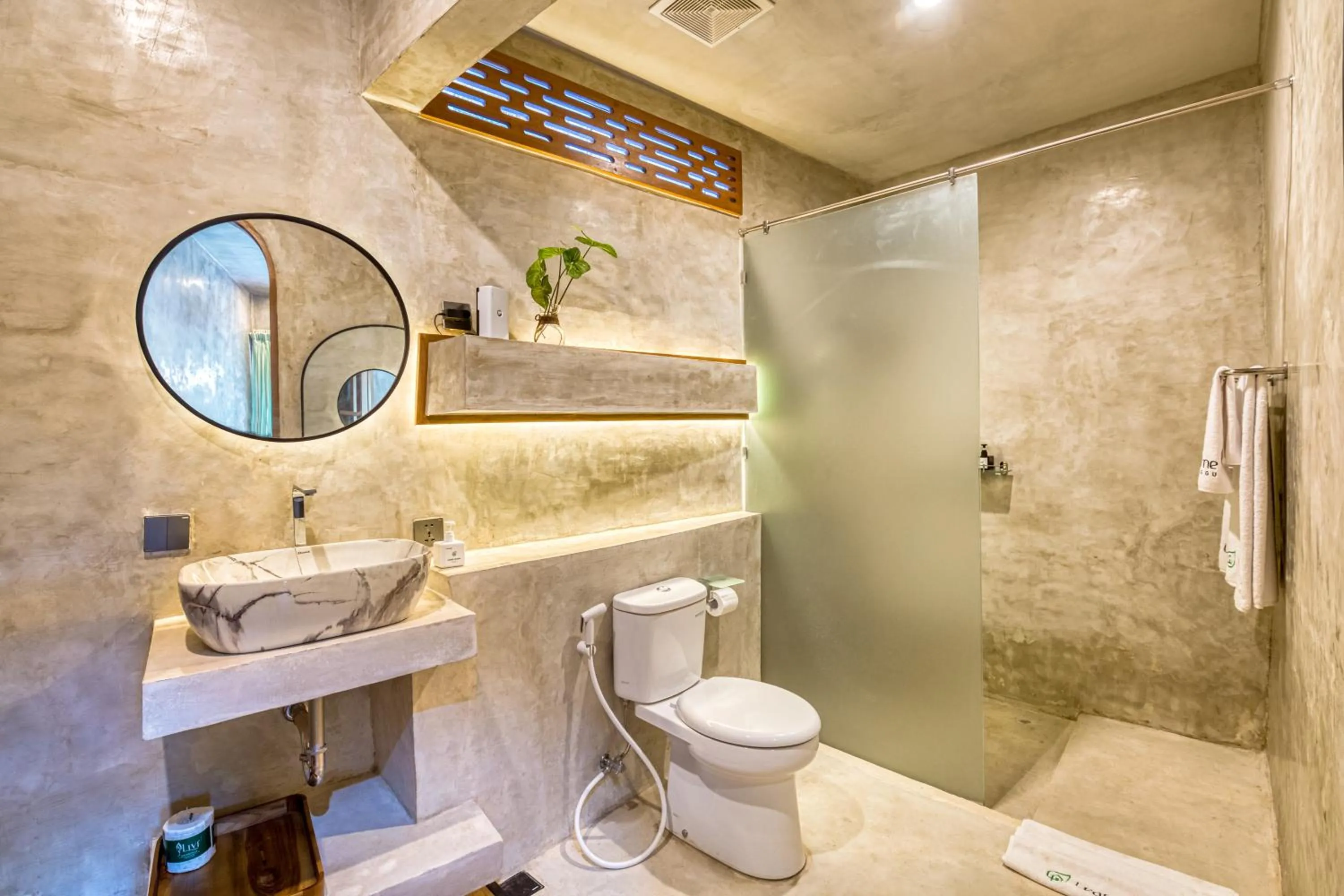 Shower in Leafy Home Canggu