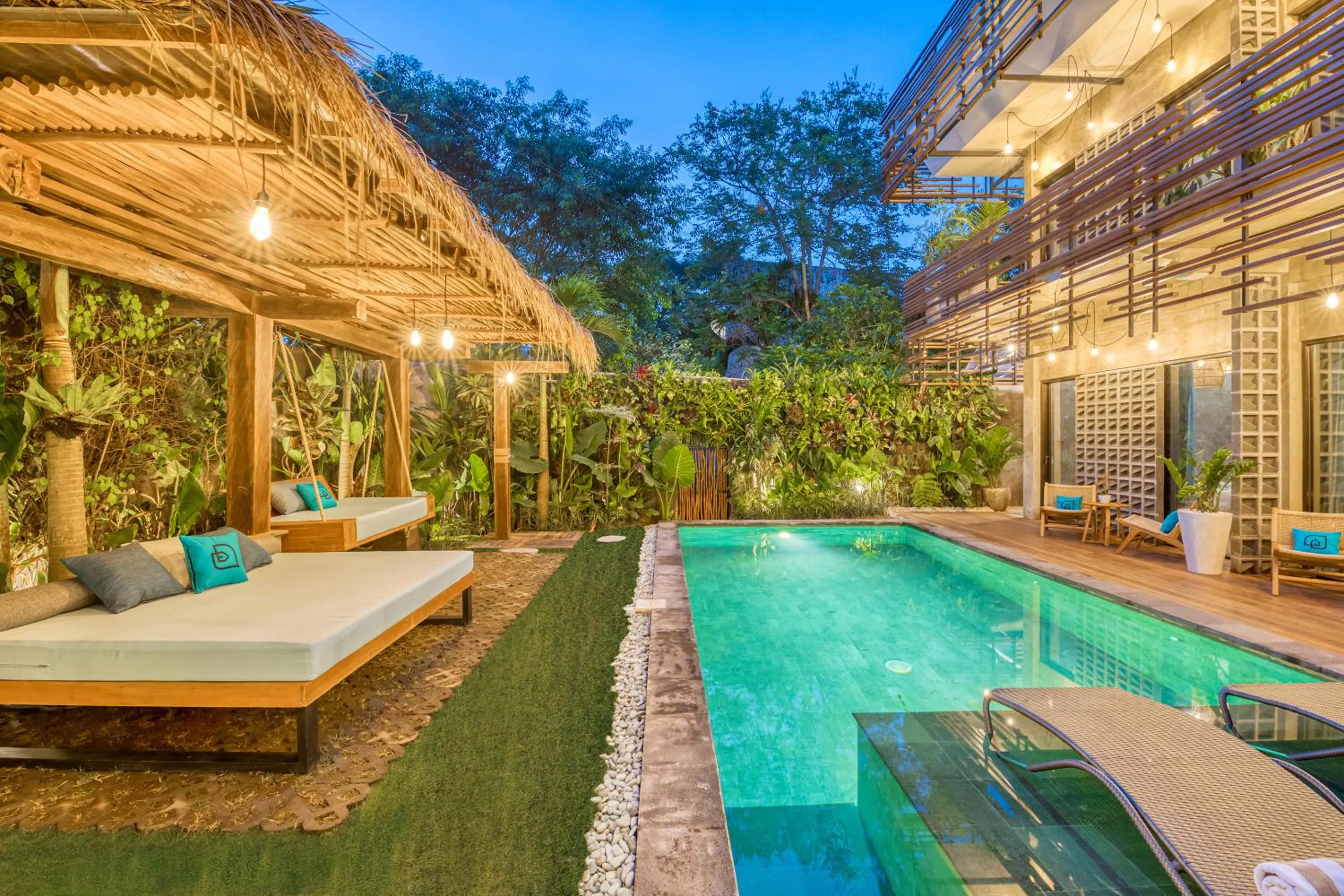 Night in Leafy Home Canggu