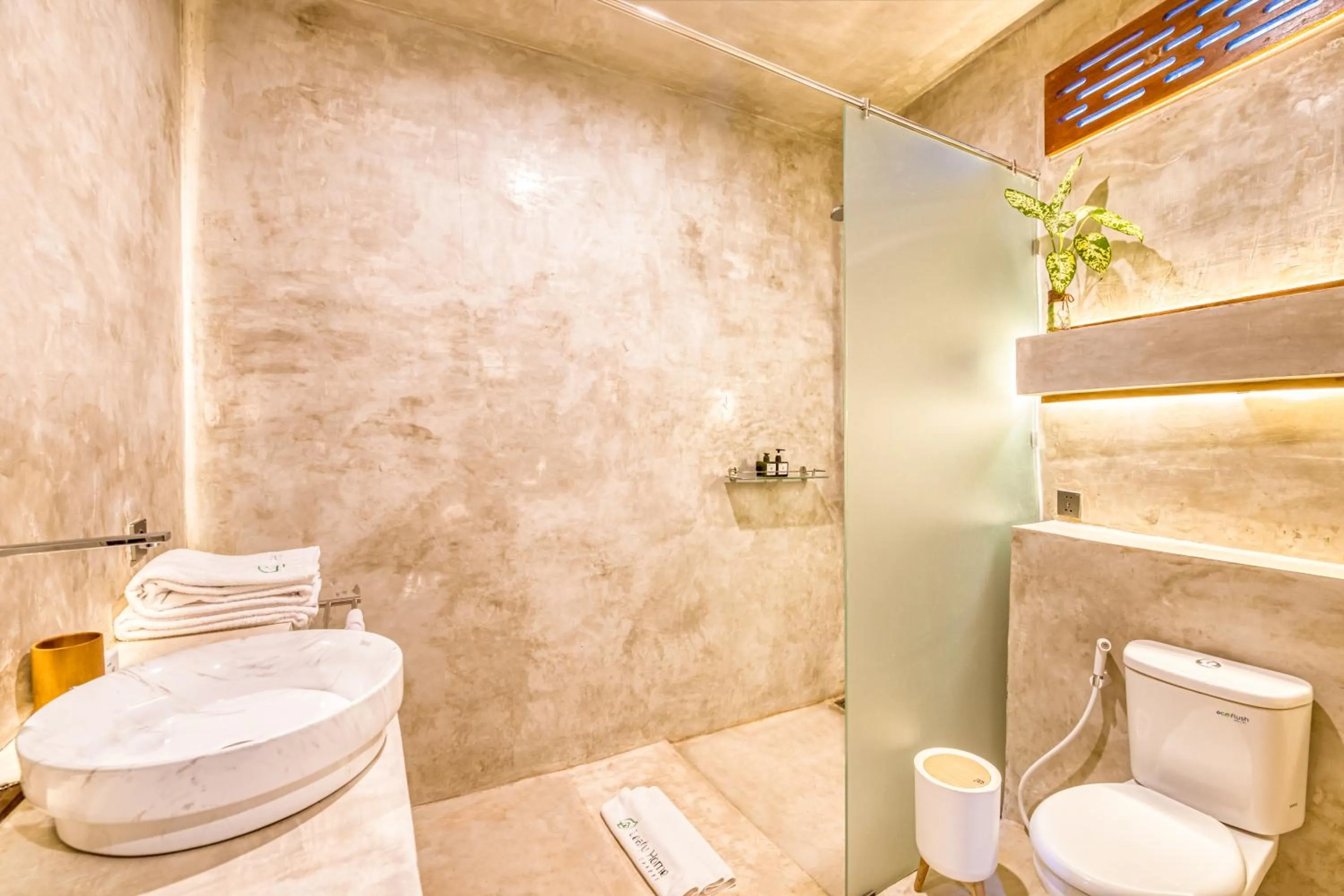 Shower in Leafy Home Canggu