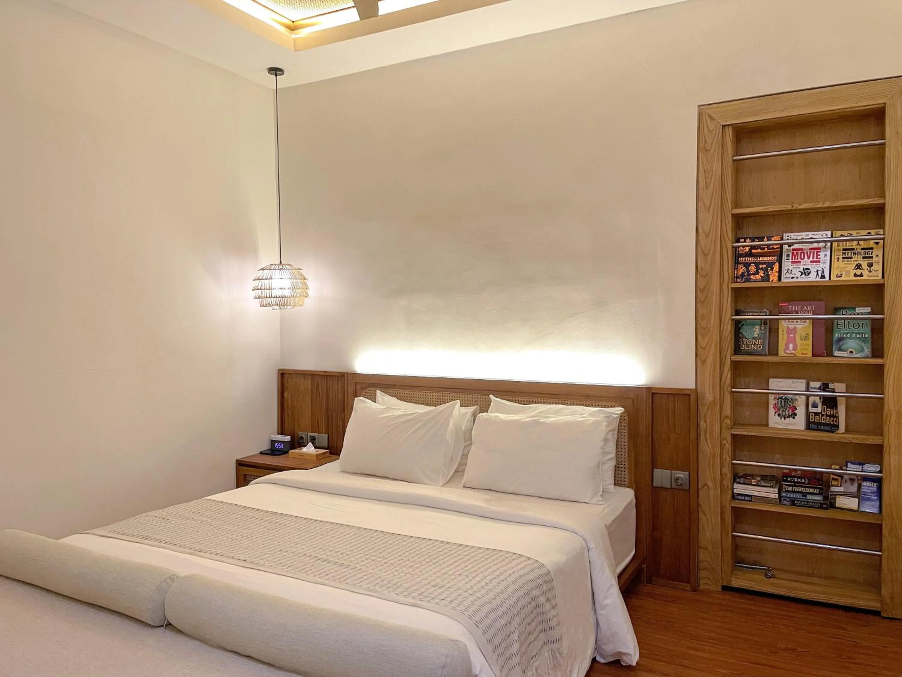 Bedroom, Bed in Leafy Home Canggu