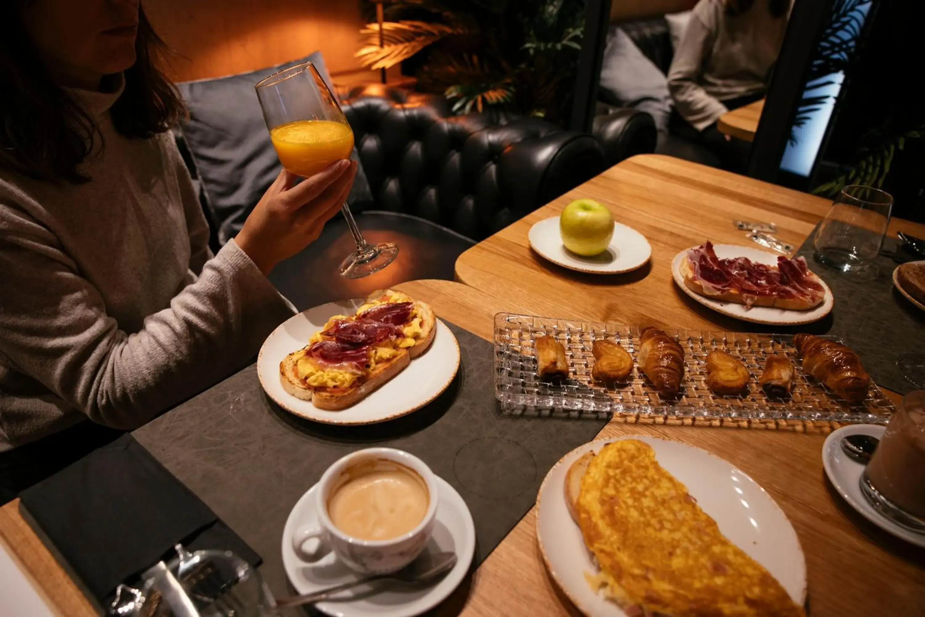 Breakfast in Bilder Boutique Hotel Breakfast in Bilder Boutique Hotel