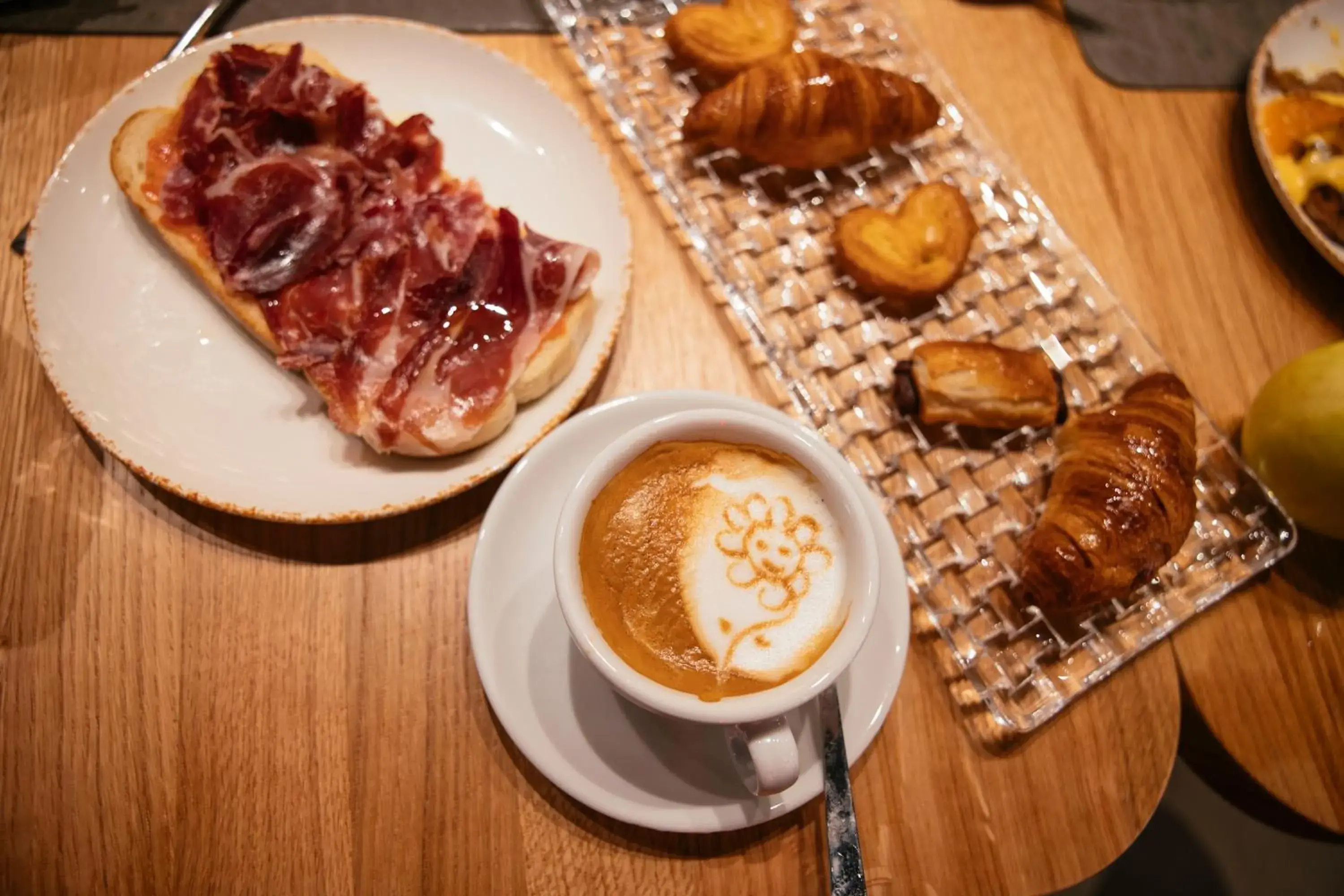 Breakfast in Bilder Boutique Hotel Breakfast in Bilder Boutique Hotel