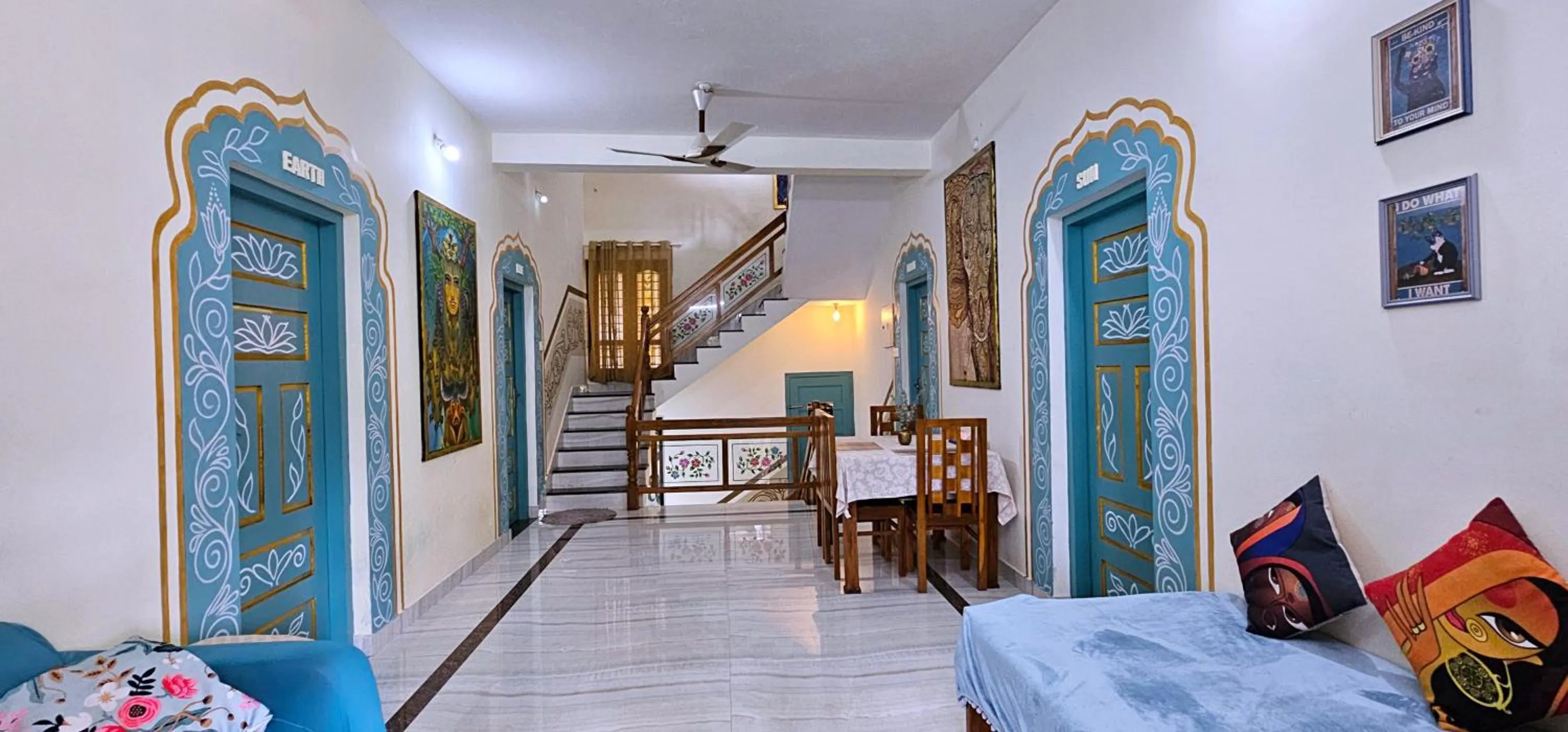 Living room in Gypsy Walker