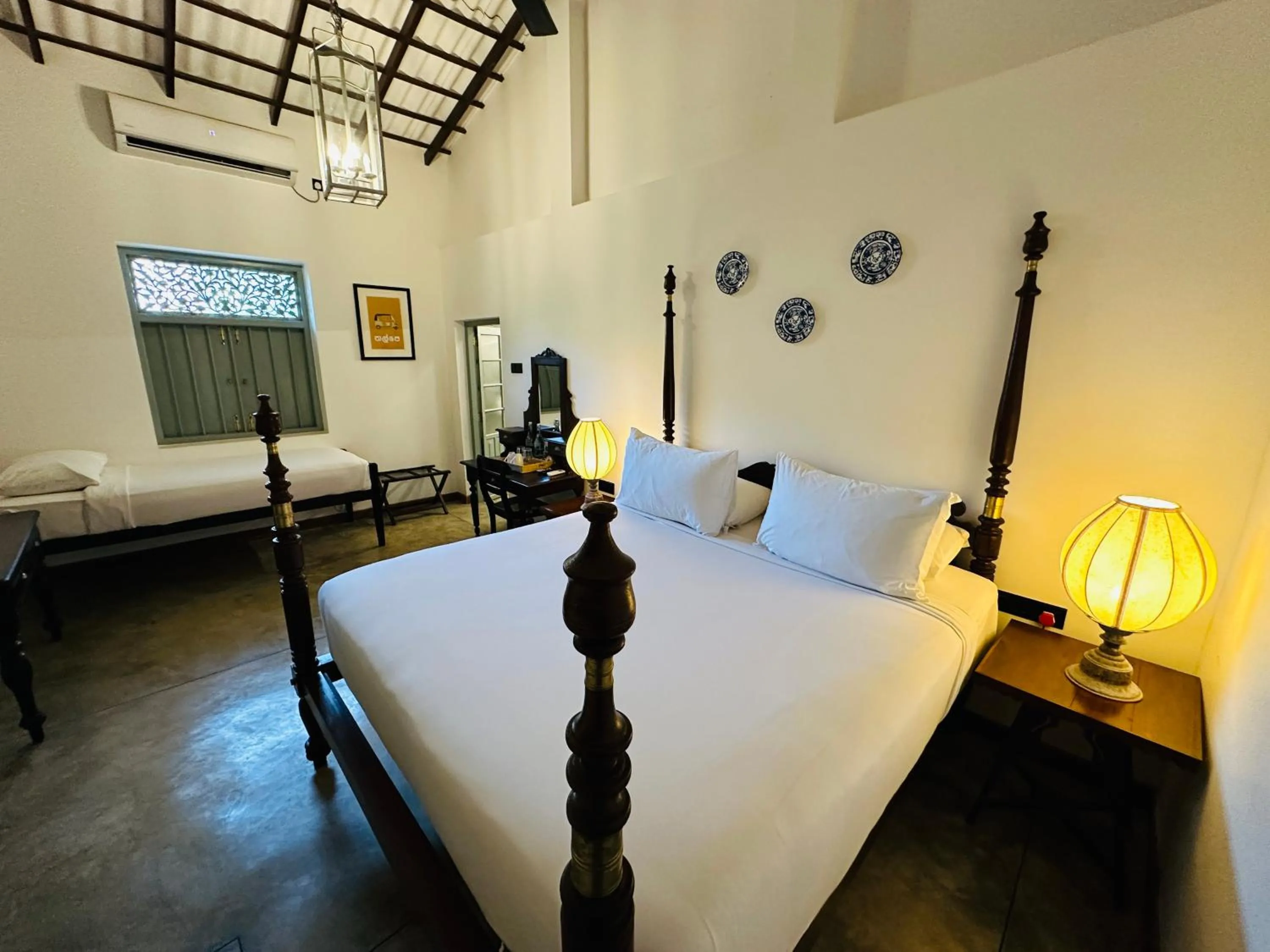 Photo of the whole room, Bed in Moi Talpe by DBI