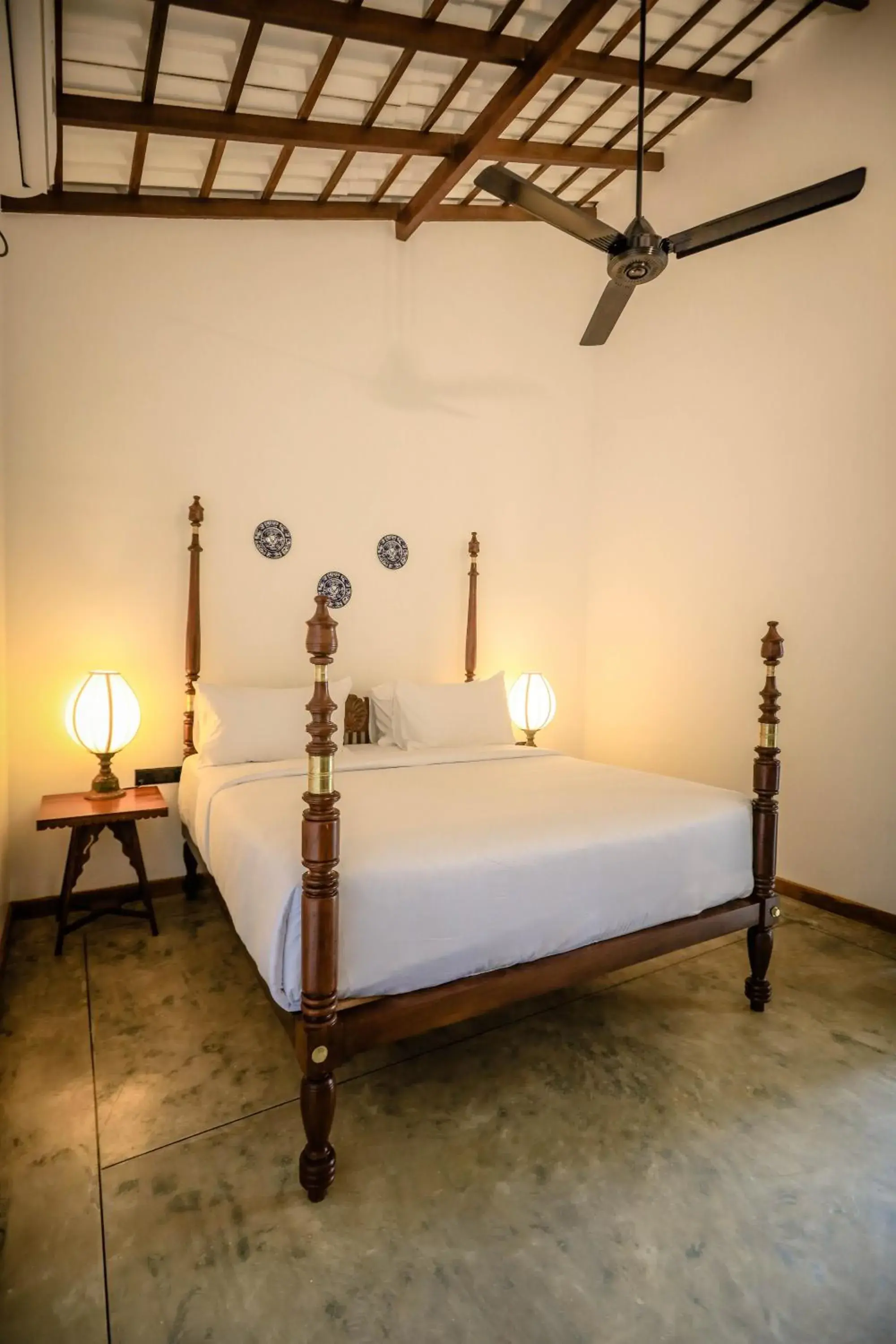 Bed in Moi Talpe by DBI Bed in Moi Talpe by DBI