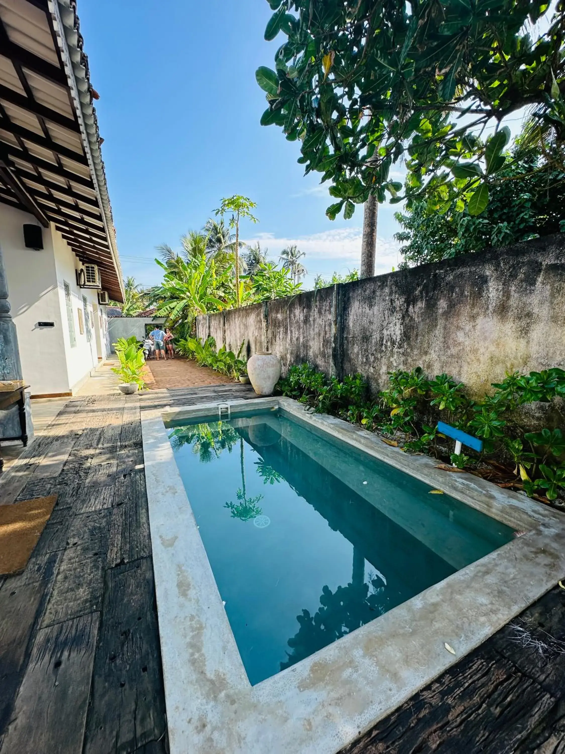 Swimming pool in Moi Talpe by DBI Swimming pool in Moi Talpe by DBI