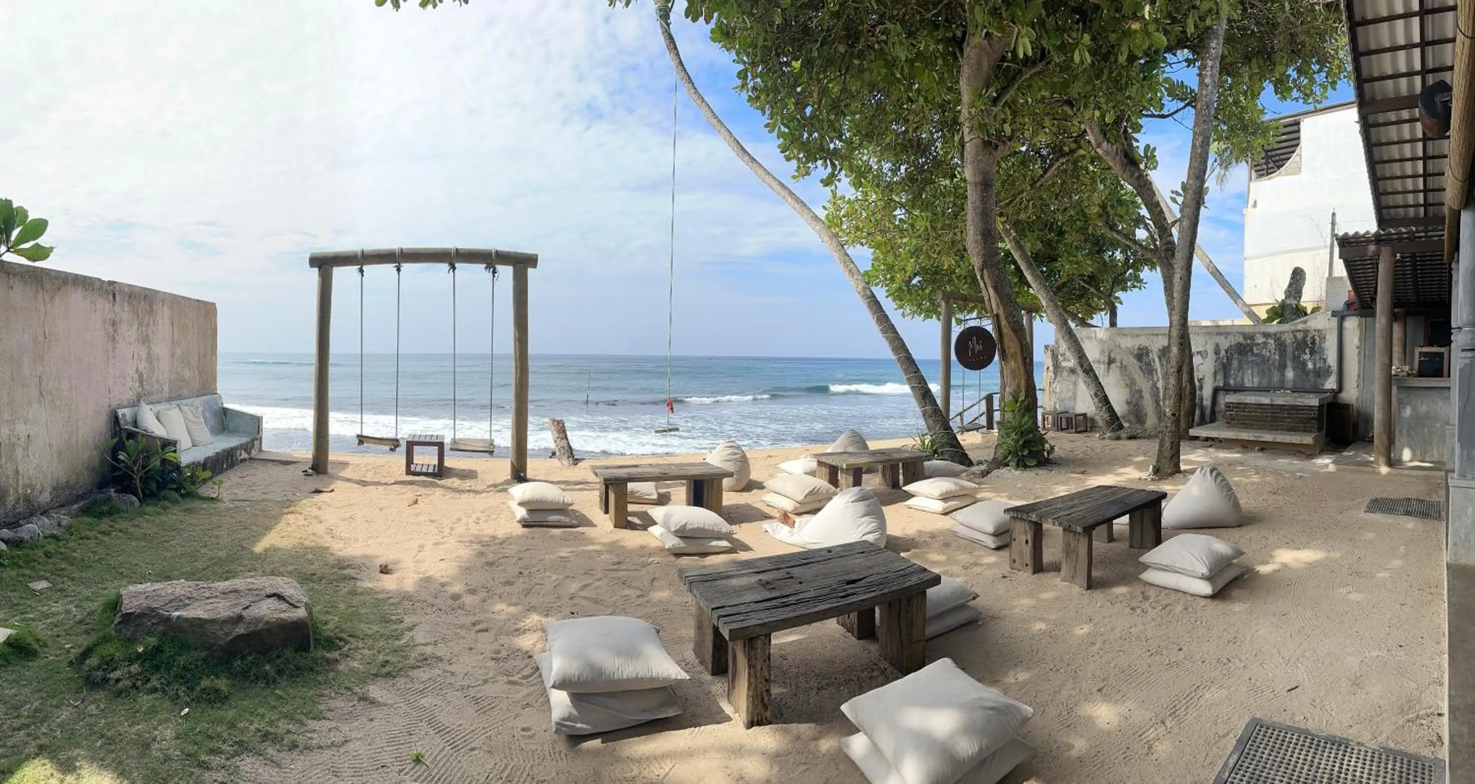 Beach in Moi Talpe by DBI