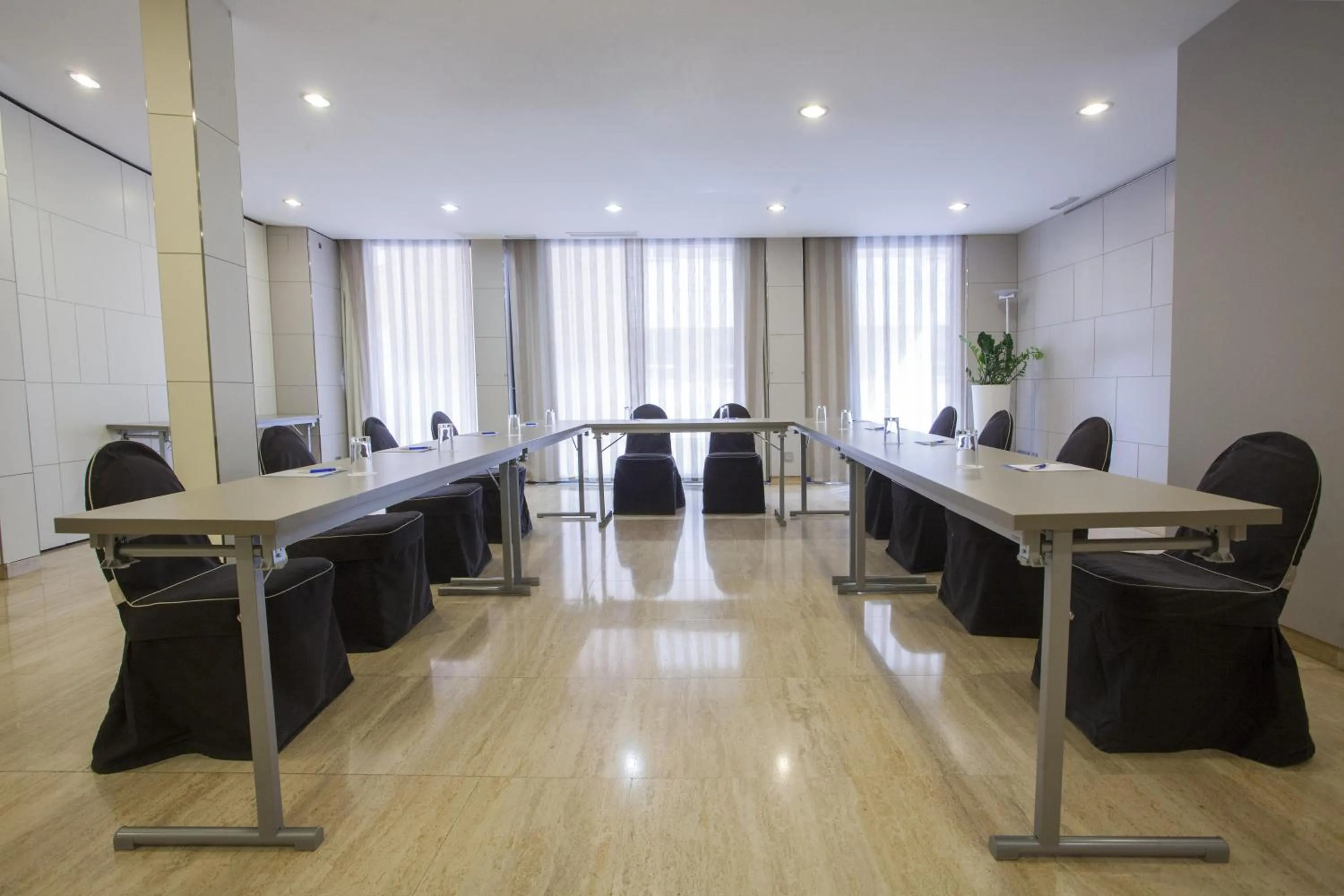 Meeting/conference room in NH Castellón Mindoro