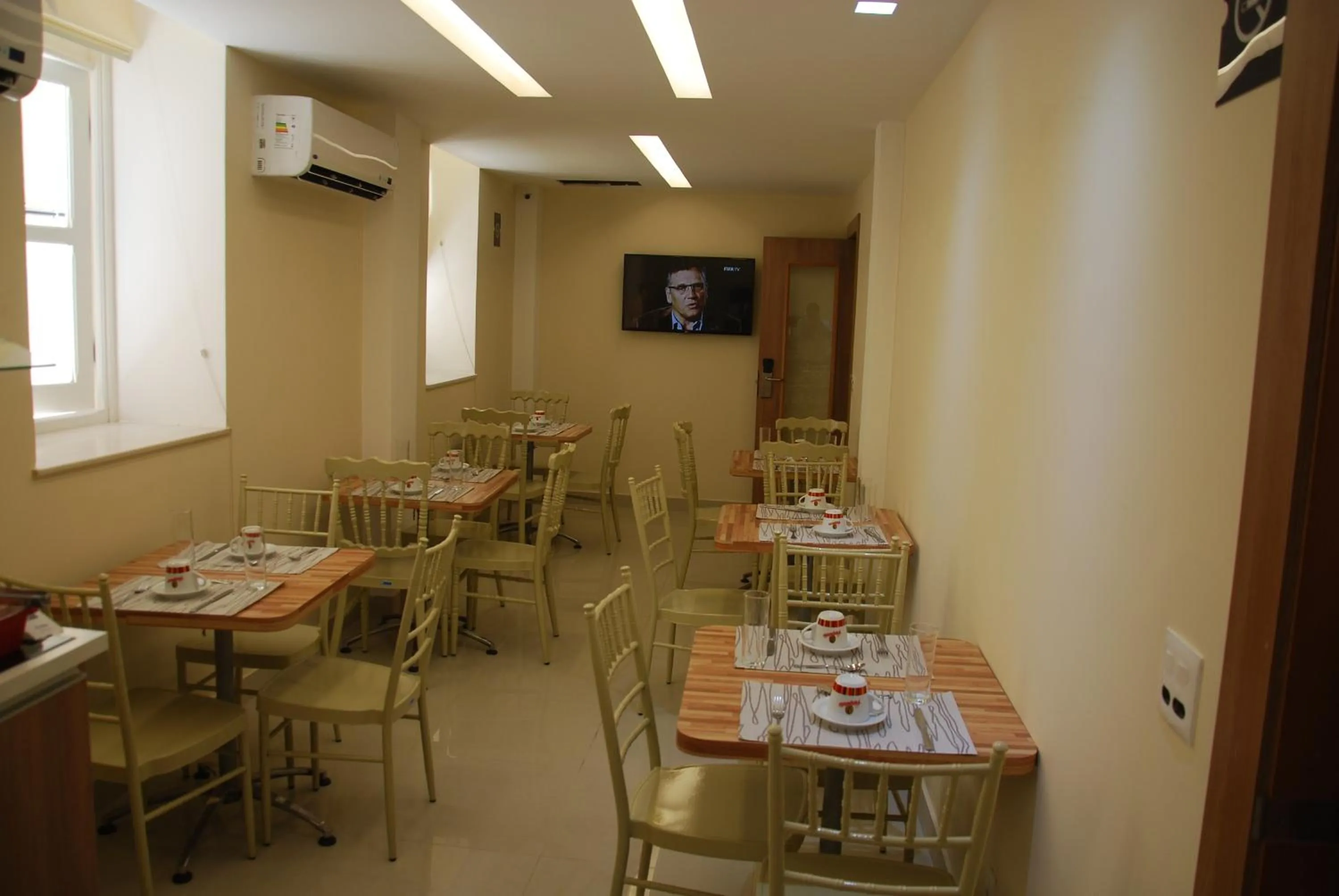 Restaurant/places to eat in Samba Rio 1900