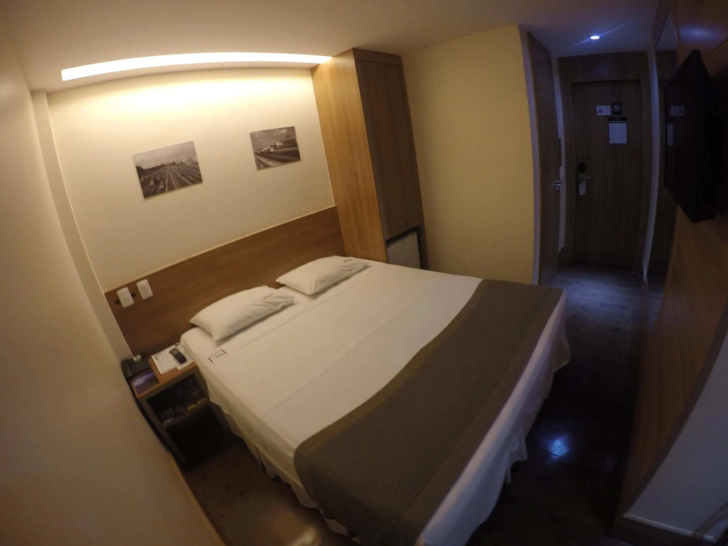 Photo of the whole room, Bed in Samba Rio 1900