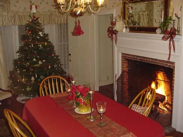 Dining area in Stephen Clay Homestead Bed and Breakfast Dining area in Stephen Clay Homestead Bed and Breakfast