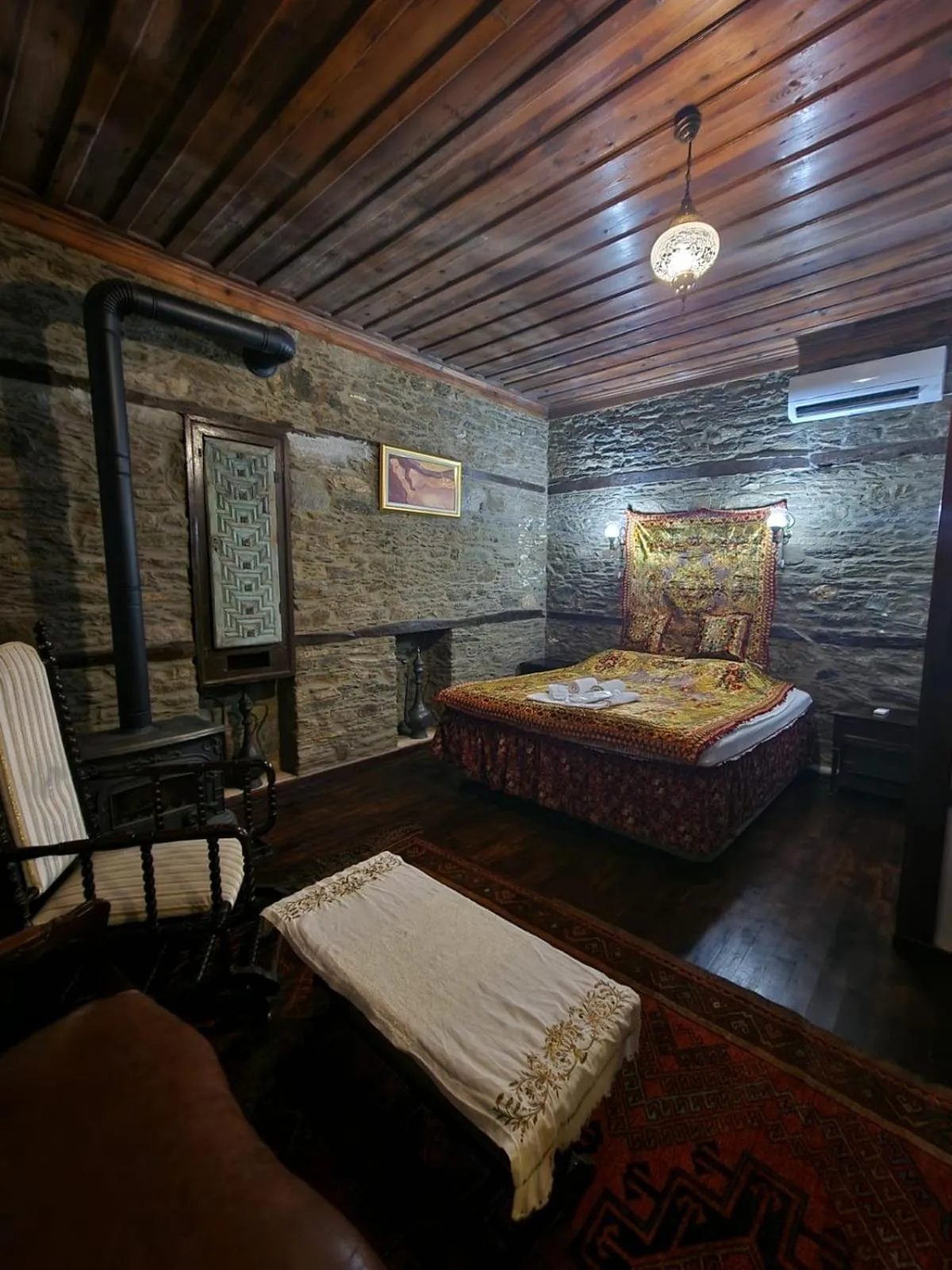 Bed in Şirince Lotus Konakları