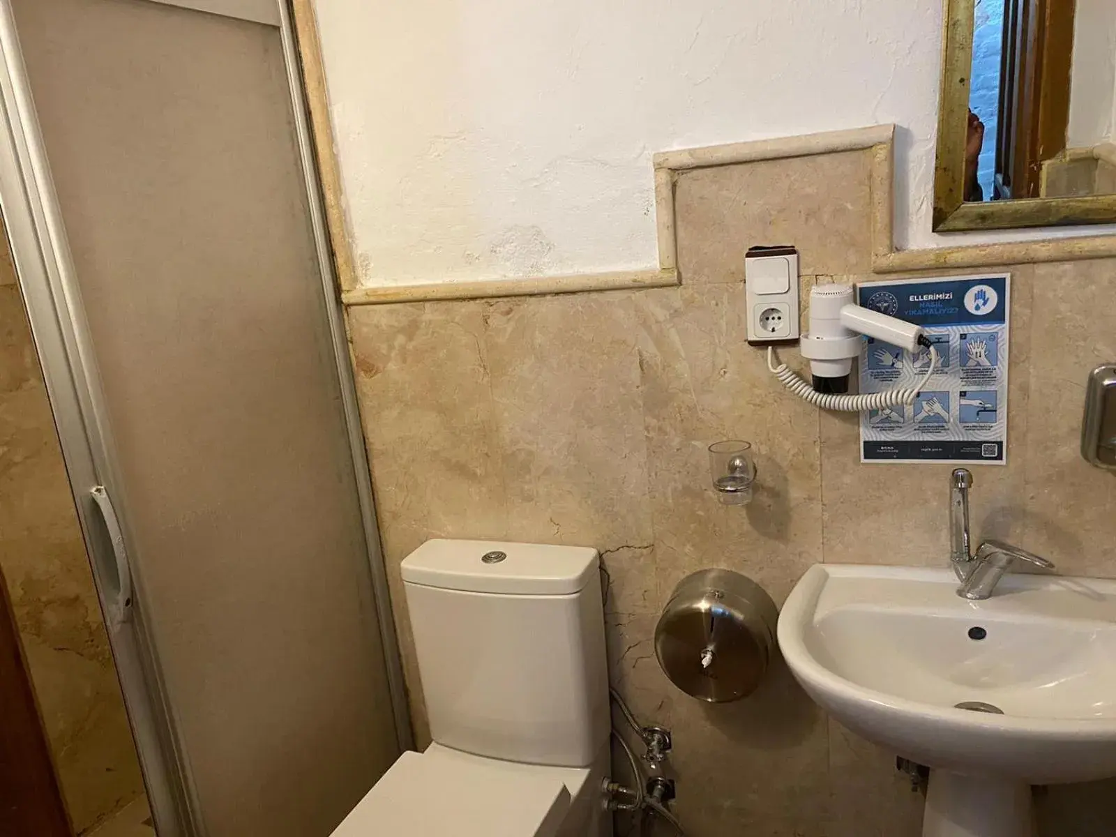 Budget Triple Room in Şirince Lotus Konakları Budget Triple Room in Şirince Lotus Konakları