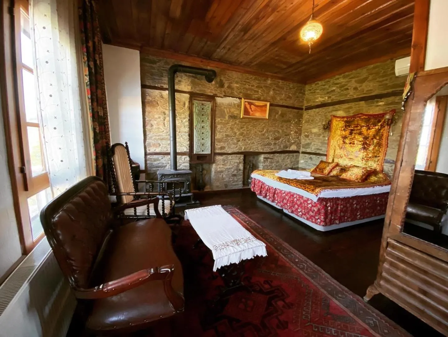 Bed in Şirince Lotus Konakları